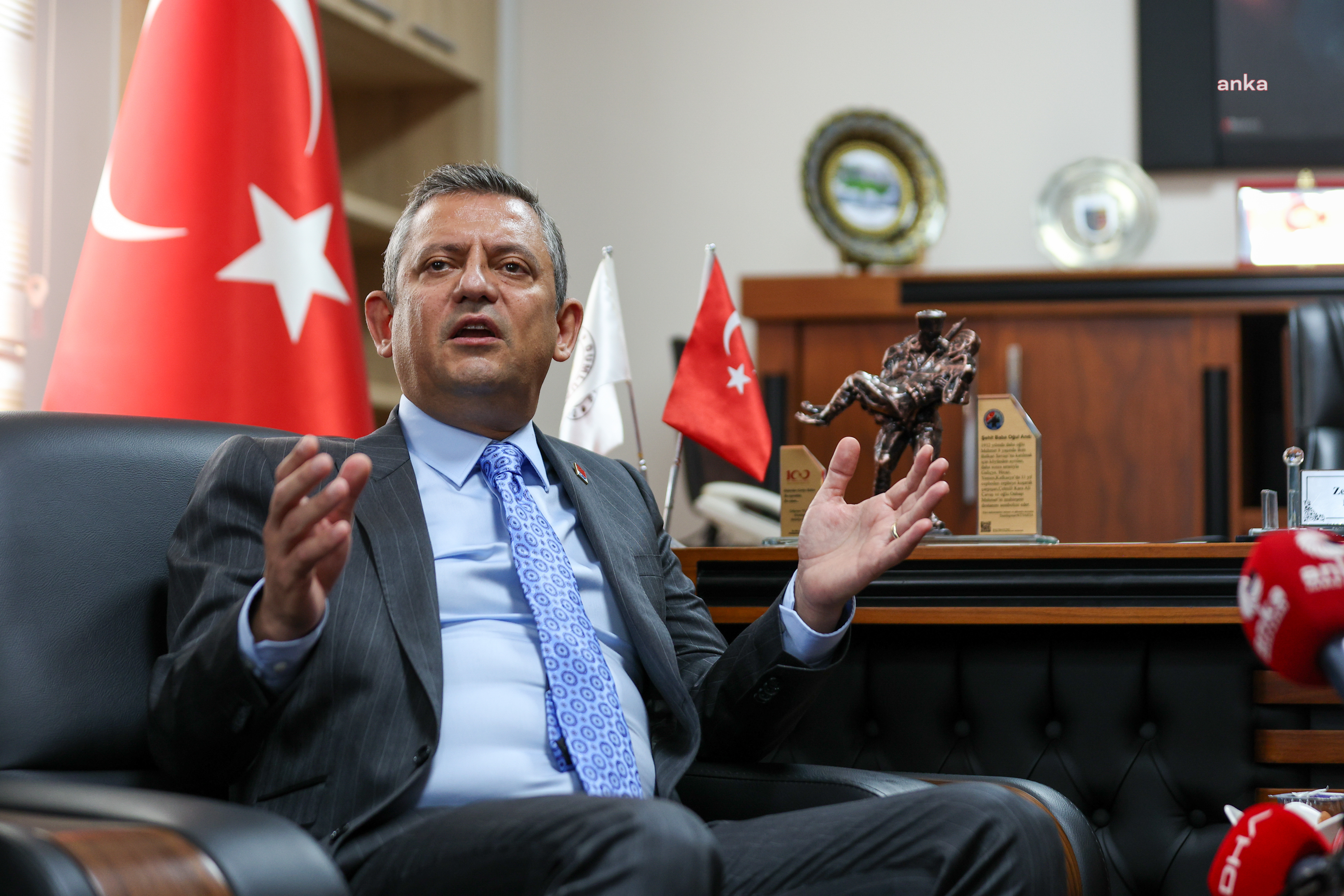 CHP Lideri Özel'den, duayen gazeteci Savaş Kıratlı için başsağlığı mesajı