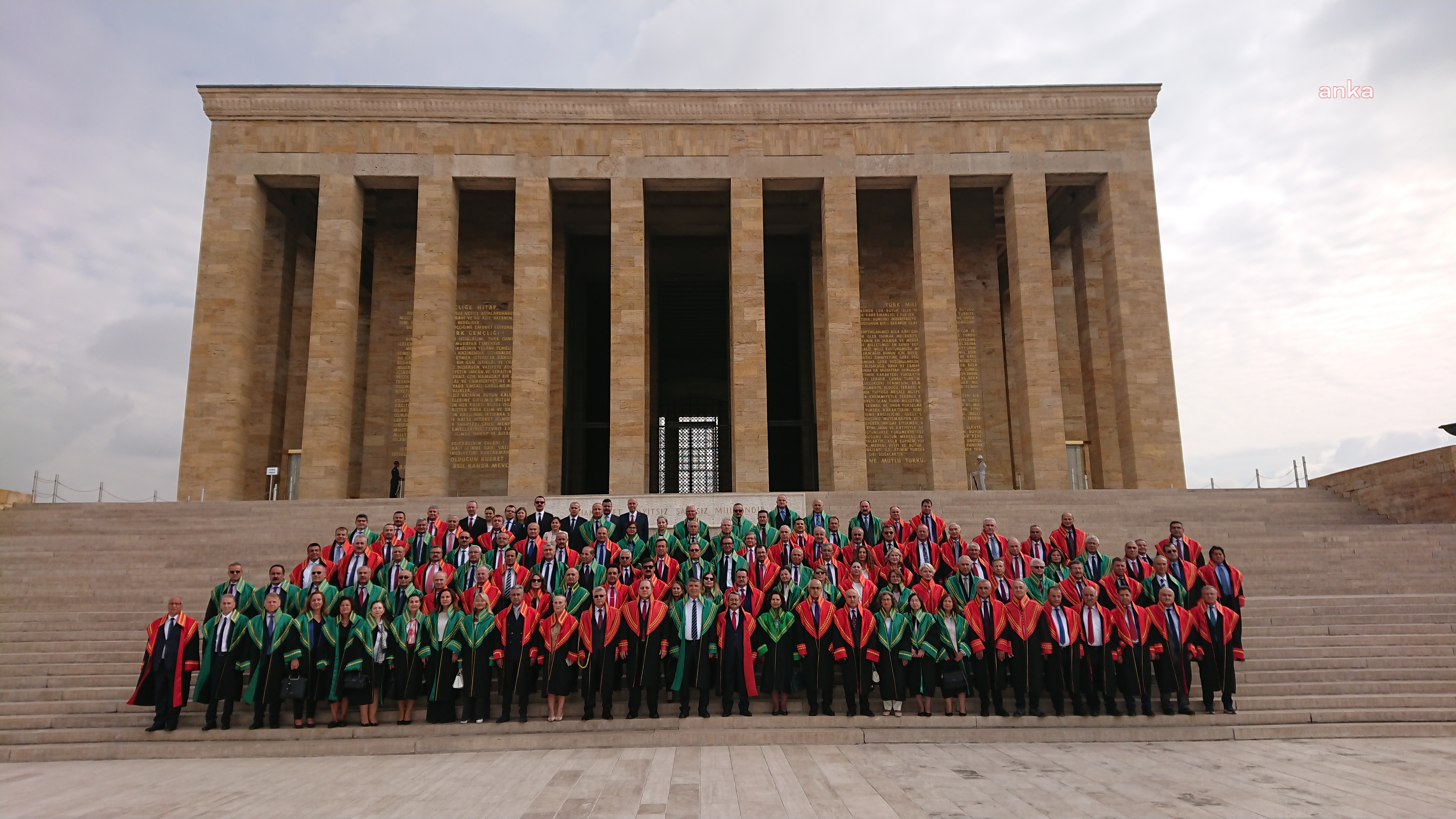 Yargıtay  üyeleri adli yılın açılışı dolayısıyla Anıtkabir'i ziyaret etti