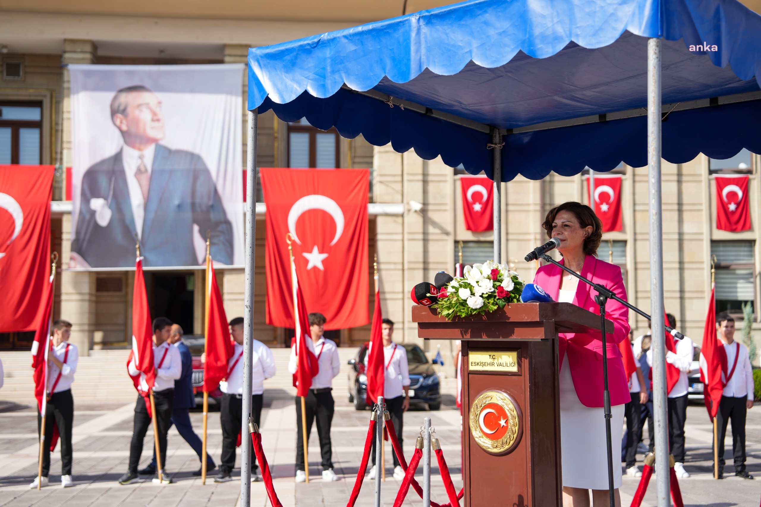 Eskişehir Büyükşehir Belediye Başkanı Ünlüce" Eskişehir kurtuluş sürecinin bir sembolüdür"