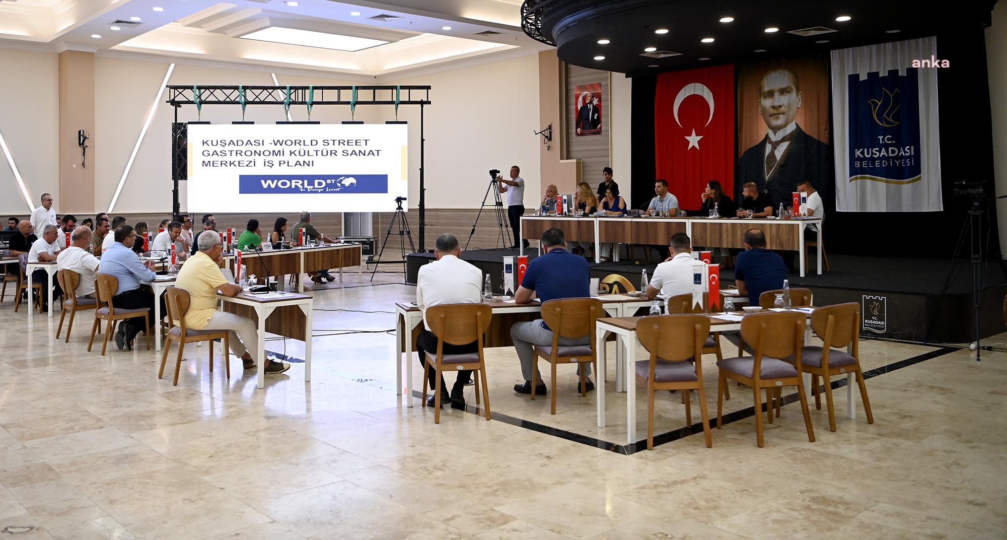 Kuşadası Belediyesi'nden 'Dünya Sokağı Gastronomi, Kültür ve Sanat Merkezi'