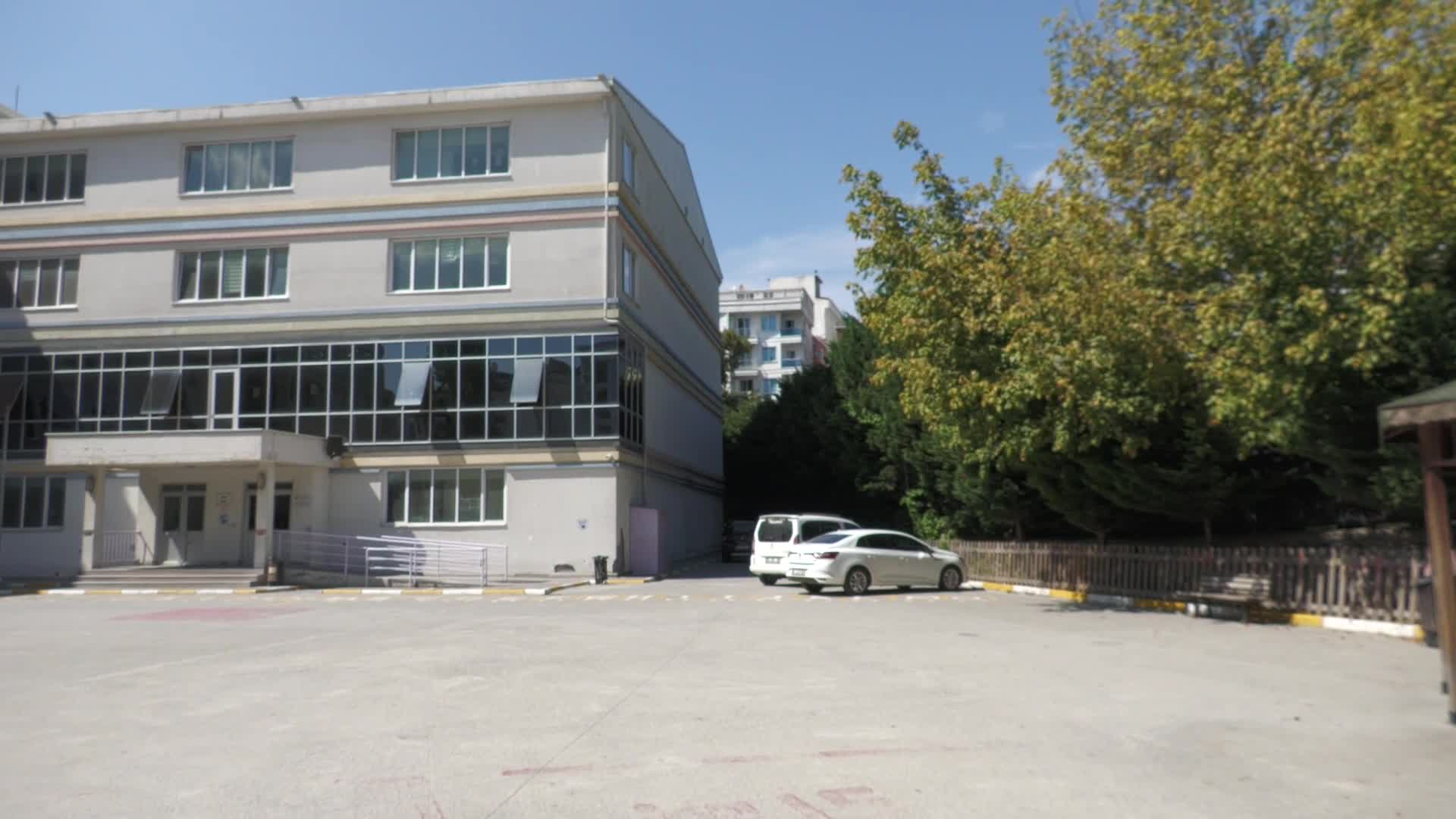 Esenyurt Belediye Başkanı Özer: "Esenyurt'umuzdaki okullarla ilgili seferberlik ilan etmiş bulunmaktayız"