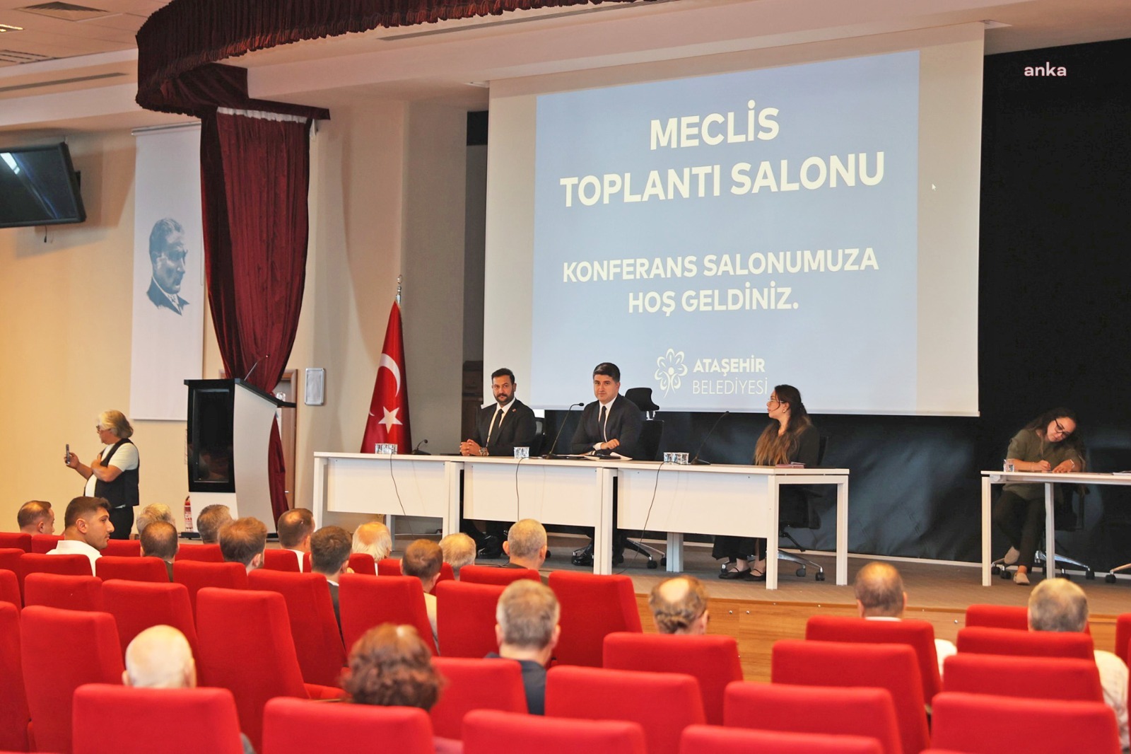 Ataşehir Belediyesi, öğrencilere kırtasiye ve beslenme desteği vermeye hazırlanıyor