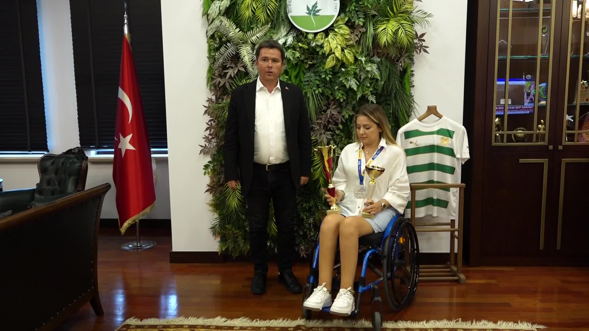 Osmangazi Belediye personeli Keskin'den Avrupa Ralli Şampiyonası'nda çifte kupa