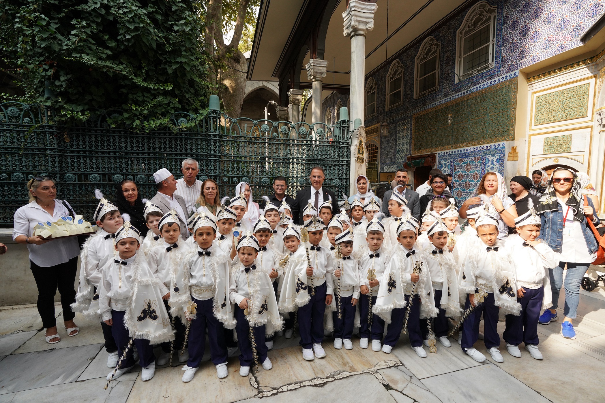 Beylikdüzü’nde sünnet olan çocuklar Eyüp Sultan Ve Miniatürk’ü gezdi