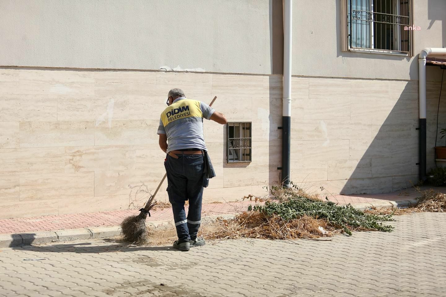 Didim Belediyesi'nden okullarda temizlik çalışması