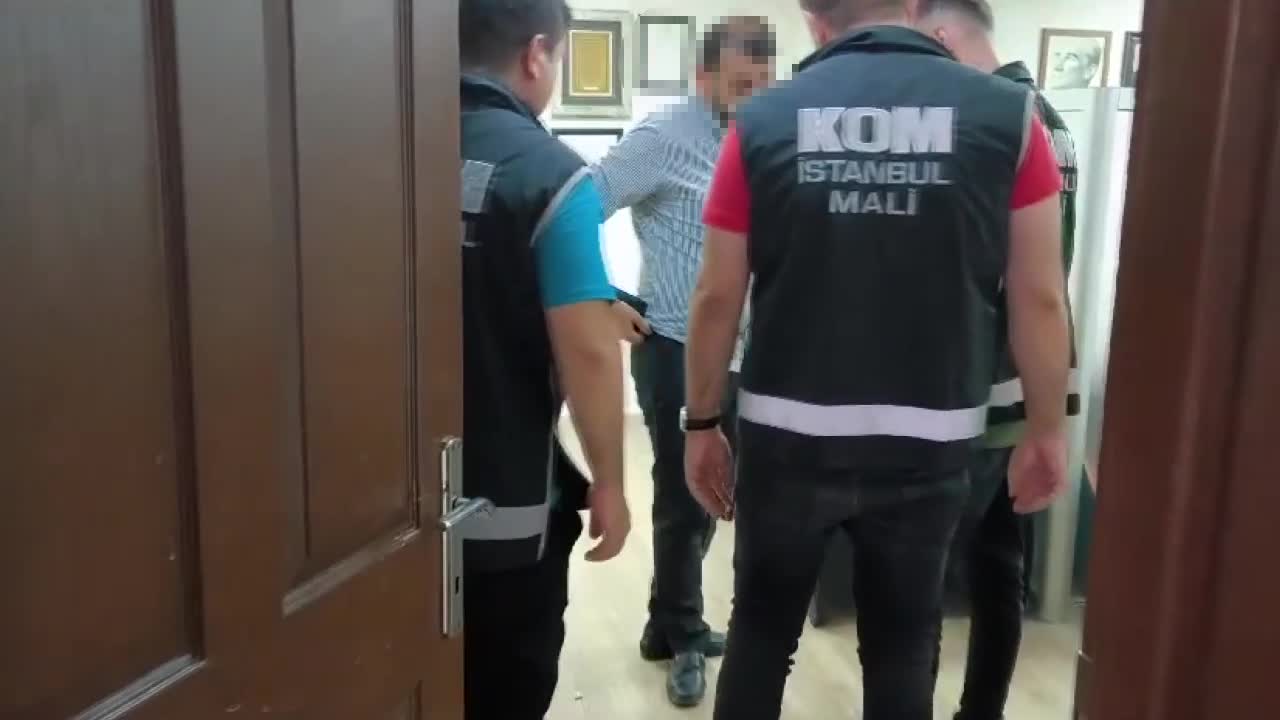 İstanbul'da piyasa değeri 54 milyon değerinde sahte ürün ele geçirildi