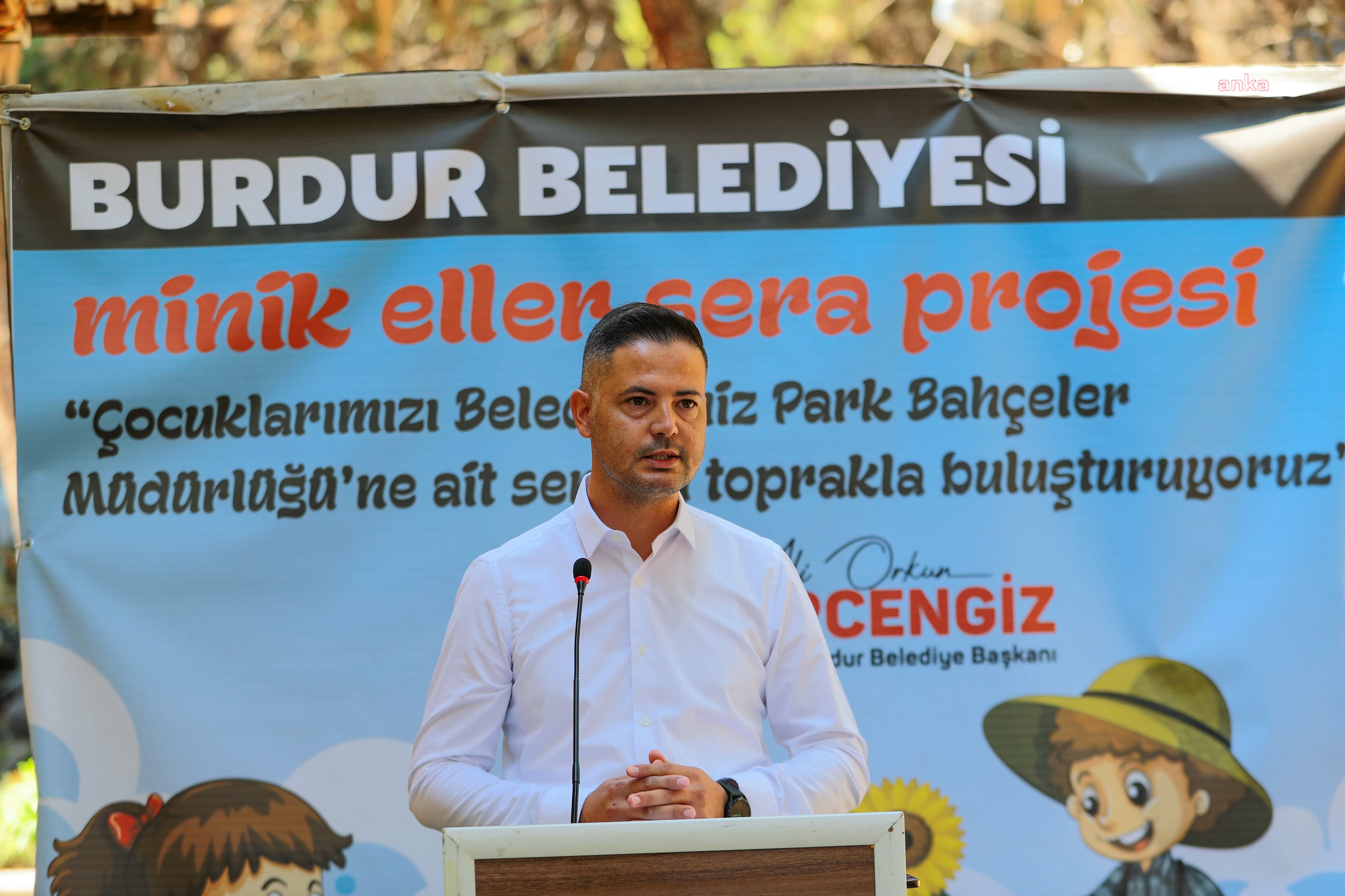 Burdur Belediyesi’nden “Minik Eller Serayla Buluşuyor” projesi