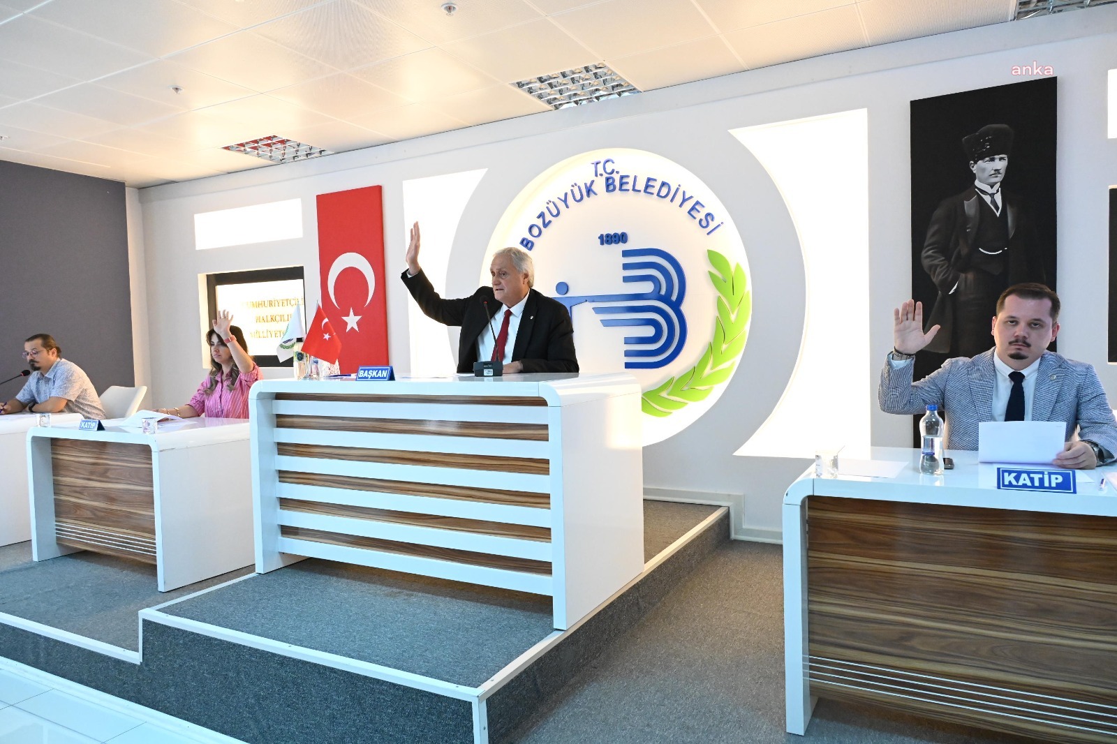 Bozüyük Belediye Meclis Toplantısı'nda Baharözü adıyla yeni bir mahalle kurulması kararlaştırıldı