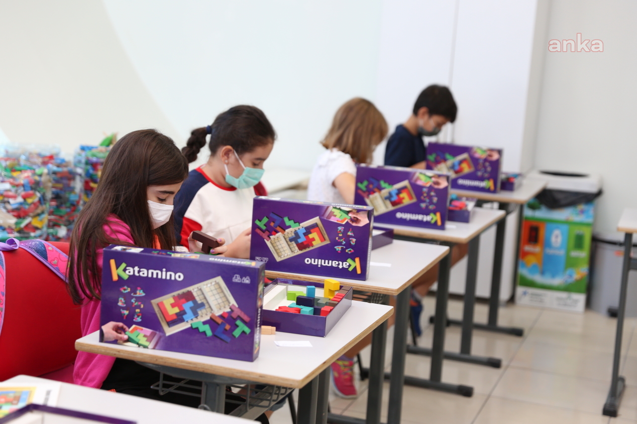 KÜÇÜKÇEKMECE ÇOCUK ÜNİVERSİTESİ’NDE DERS ZİLİ ÇALDI