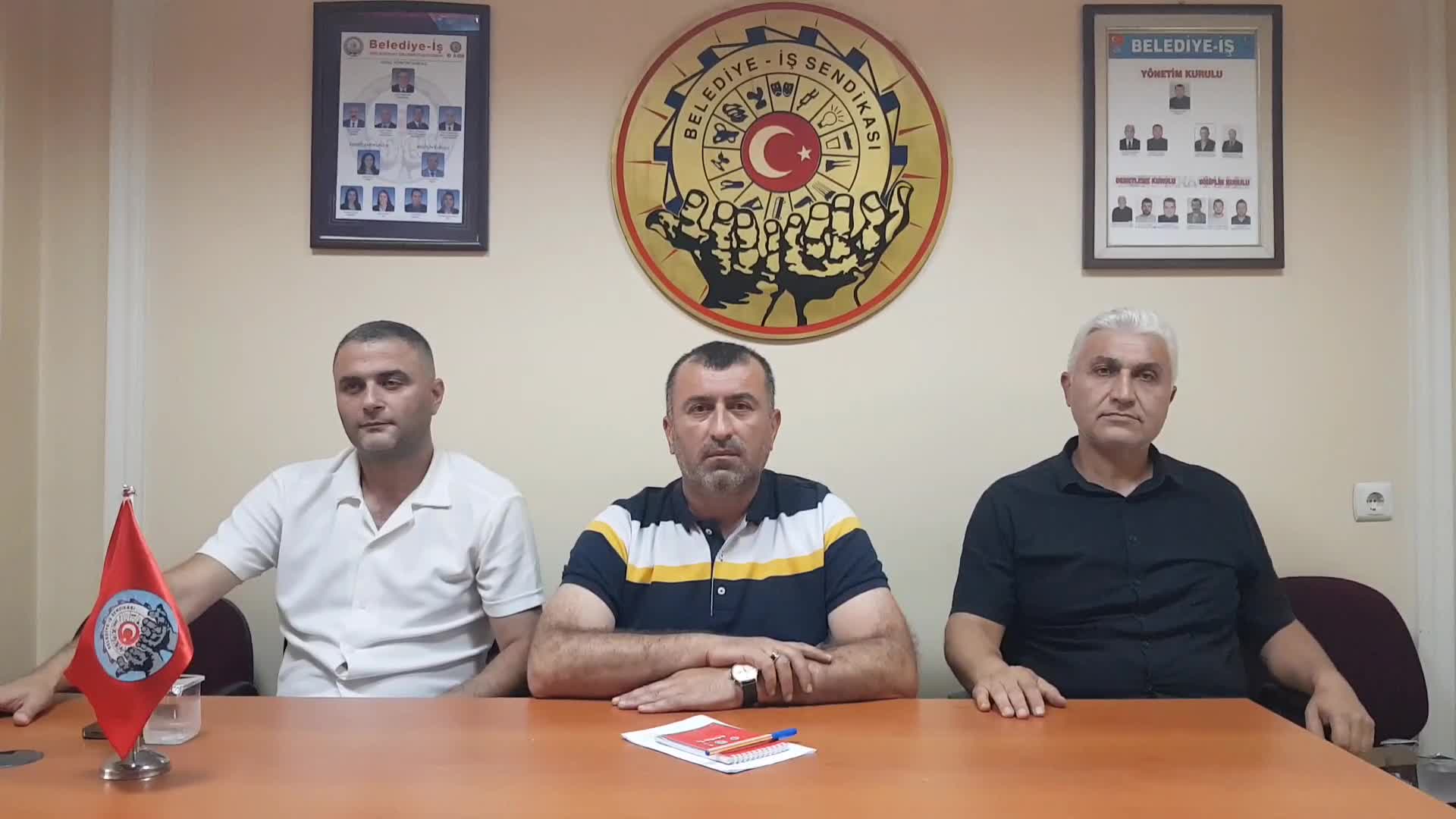 Karabük Belediyesi ile Belediye İş Sendikası arasında toplu iş sözleşmesi anlaşmazlığı... Şube Başkanı Düzyer: "Kirli ellerinizi işçilerin üzerinden çekin"