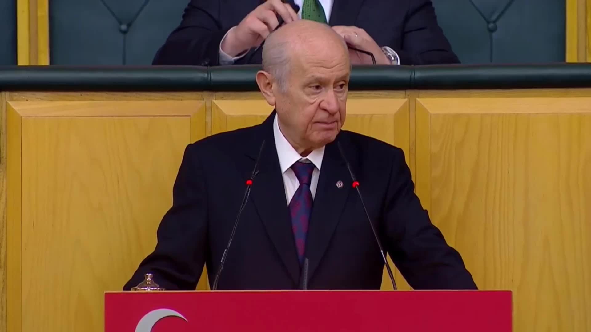 BAHÇELİ: HELE BİR ÇIKSINLAR SOKAĞA DA GÖRSÜNLER ANYA'YI KONYA'YI