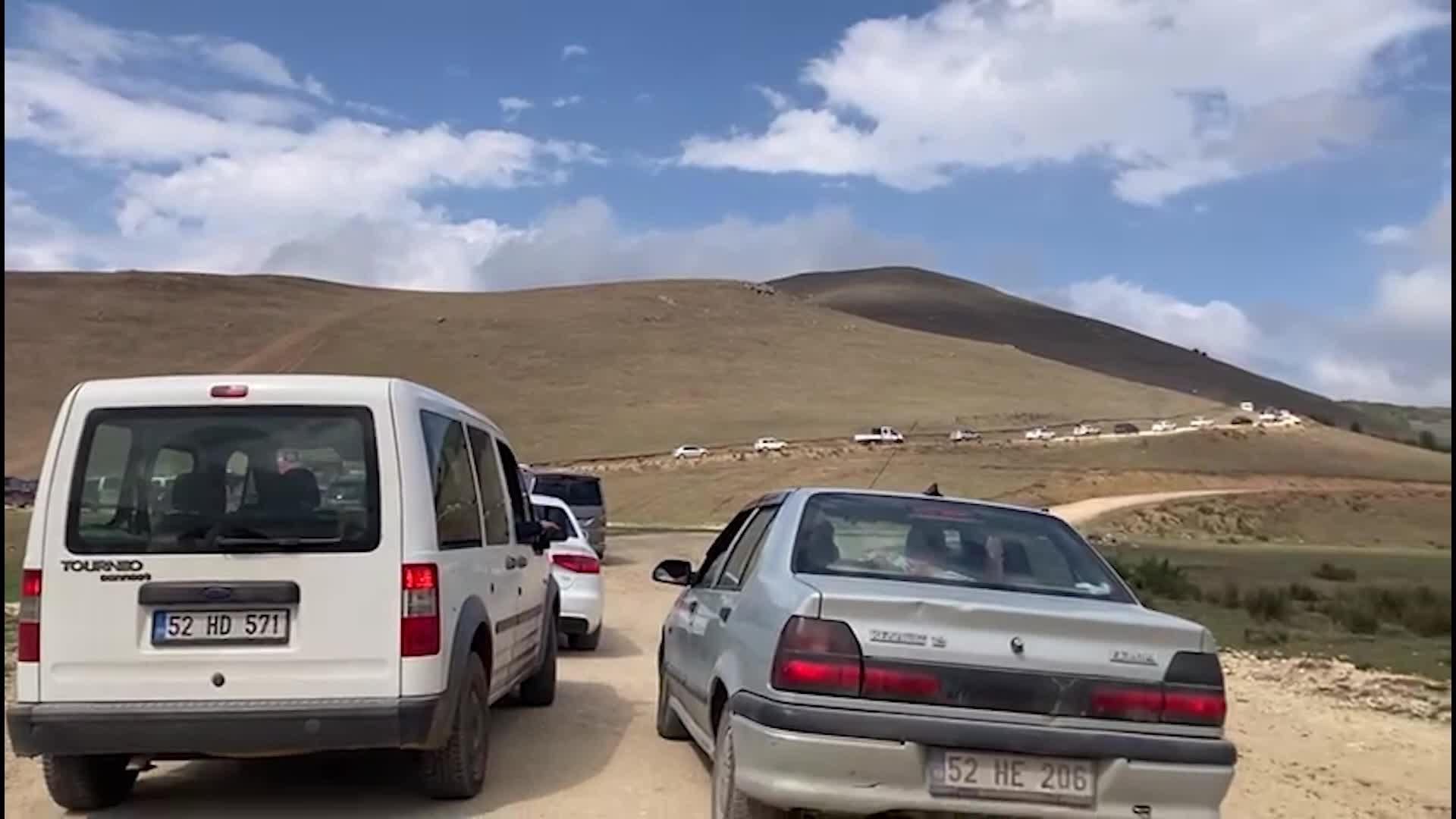 Aybastı halkı maden arama çalışmalarına engel oldu. Bölgeye yeniden gelen şirket çalışanları, halk tarafından kovuldu