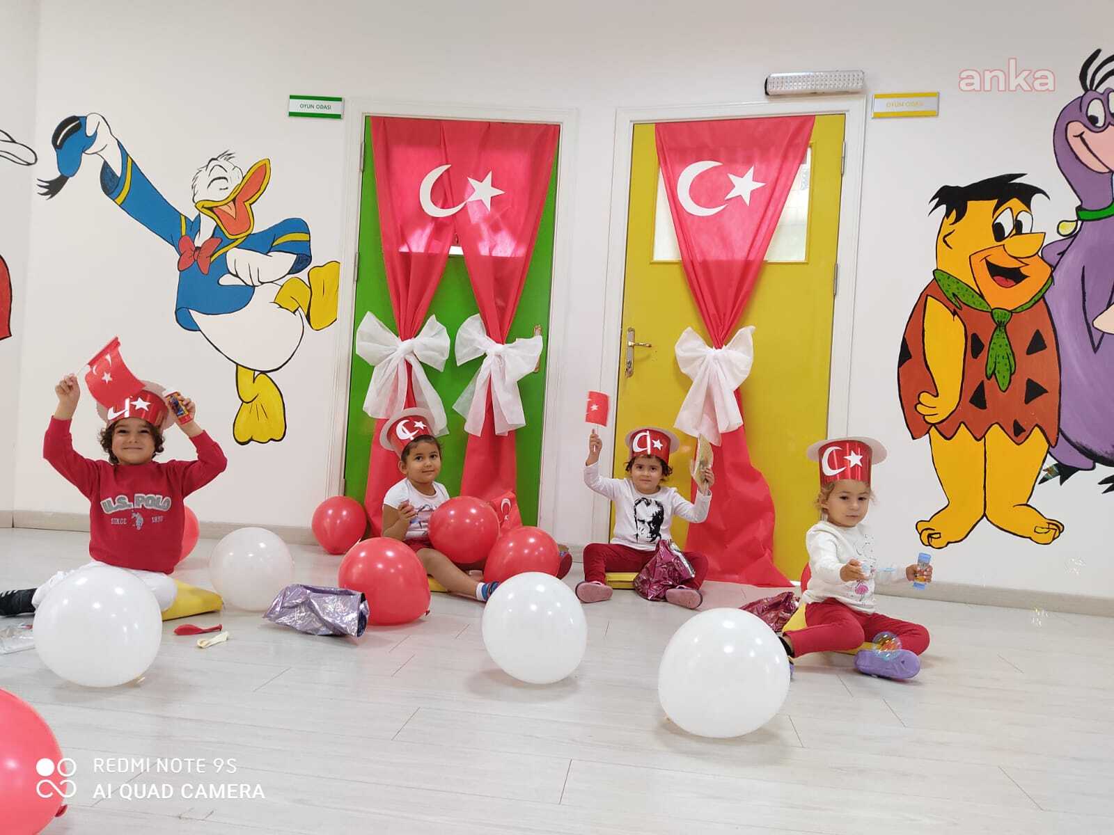 ODUNPAZARI BELEDİYE BAŞKANI KURT'TAN MİNİKLERE 29 EKİM SÜRPRİZİ