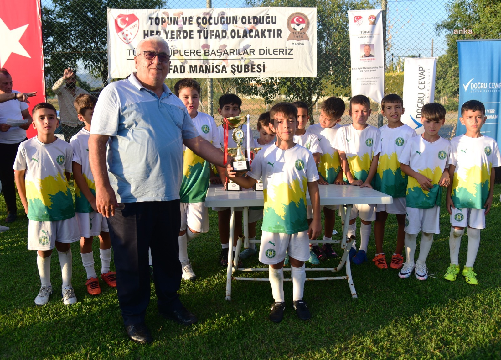 Yunusemre Belediyesi, Manisa'nın Kurtuluş Günü Futbol Turnuvası'na ev sahipliği yaptı