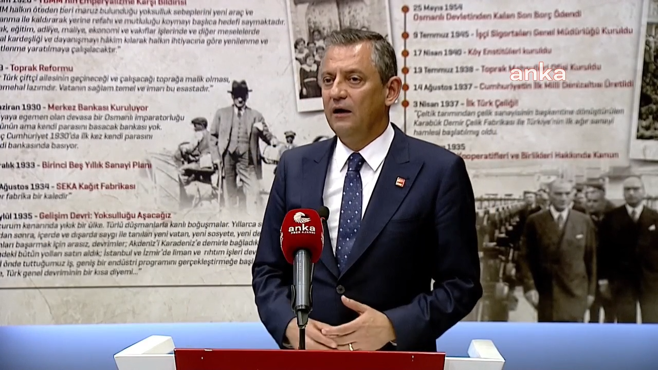 CHP'nin 101'inci kuruluş yıl dönümü... Özgür Özel, CHP Müzesi açılışına katıldı: "Buraya 'Bellek Sergisi' adını vermeyi uygun gördük"