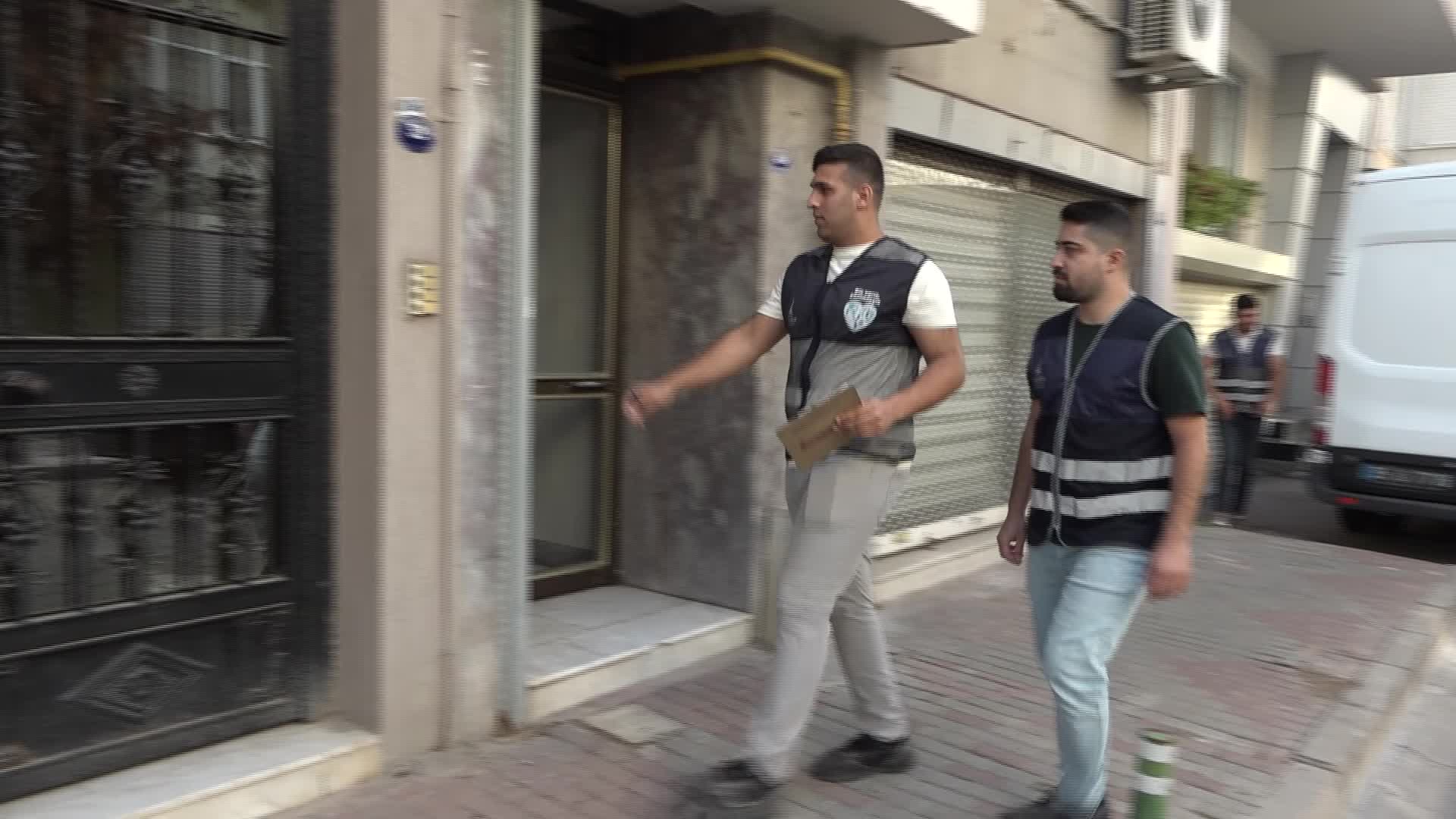 İzmir Büyükşehir Belediyesi  ikinci el eşya bağışında köprü oluyor