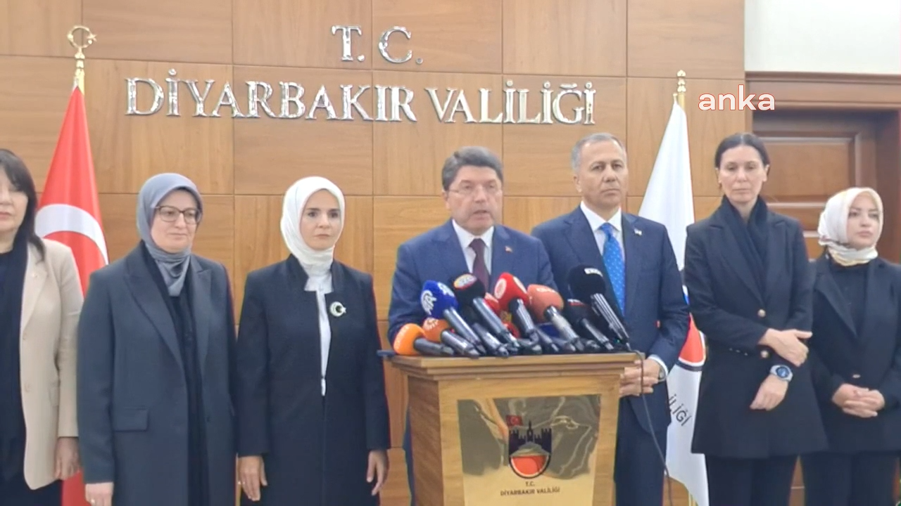 Üç Bakan Narin'in kabrini ziyaret etti... Bakan Tunç: "22 şüpheli halen gözaltında olup, yarın Cumhuriyet Başsavcılığı’nda hazır edilecekler”