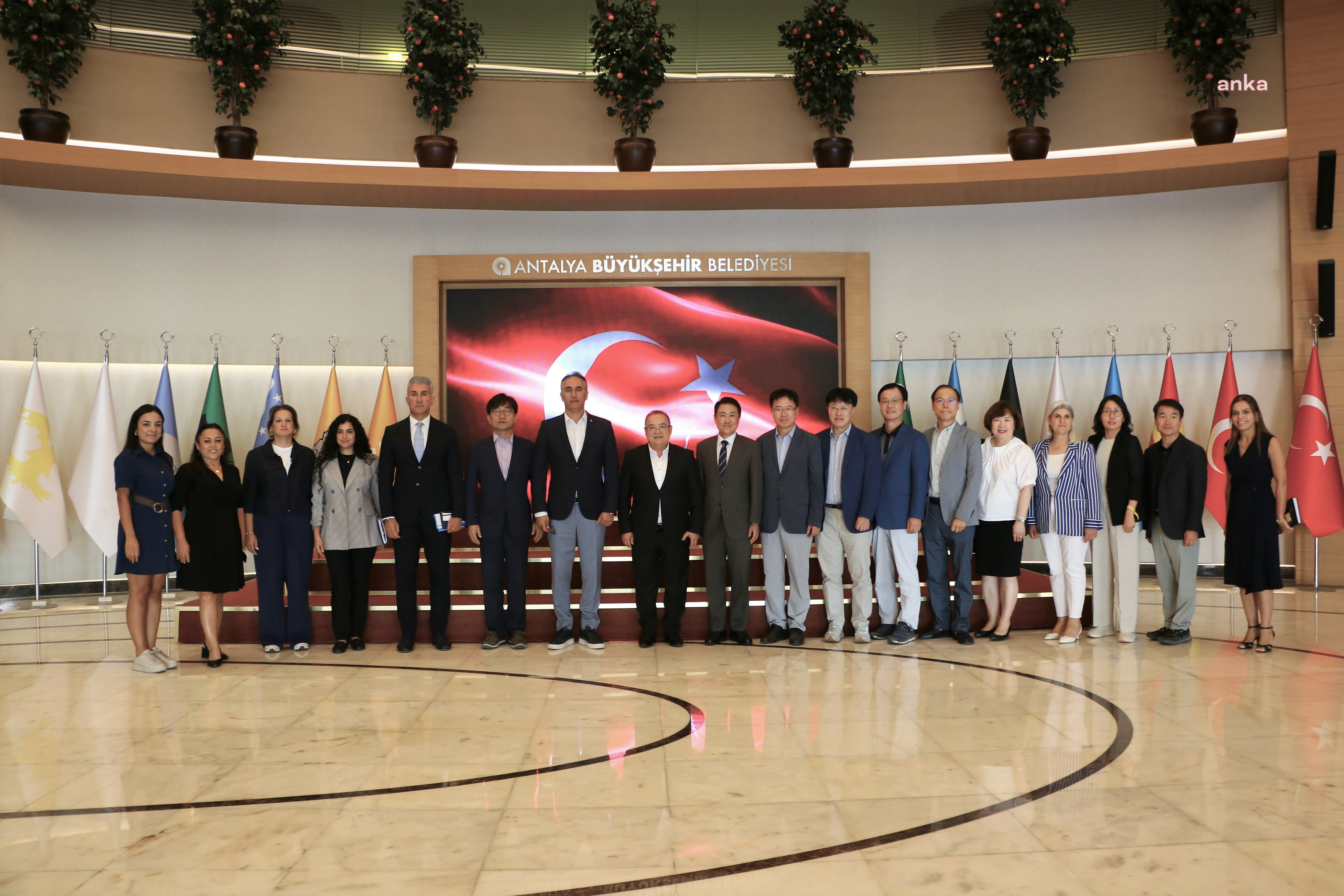Güney Kore heyetinden Antalya Büyükşehir Belediyesi’ne ziyaret