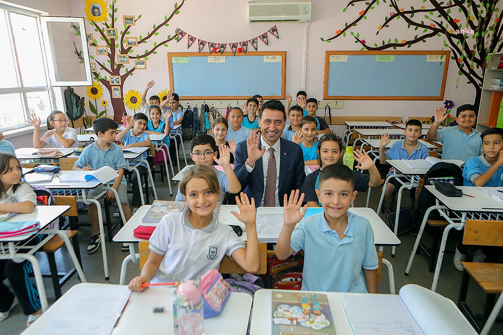 Bayraklı Belediye Başkanı Önal'dan öğrencilere ziyaret