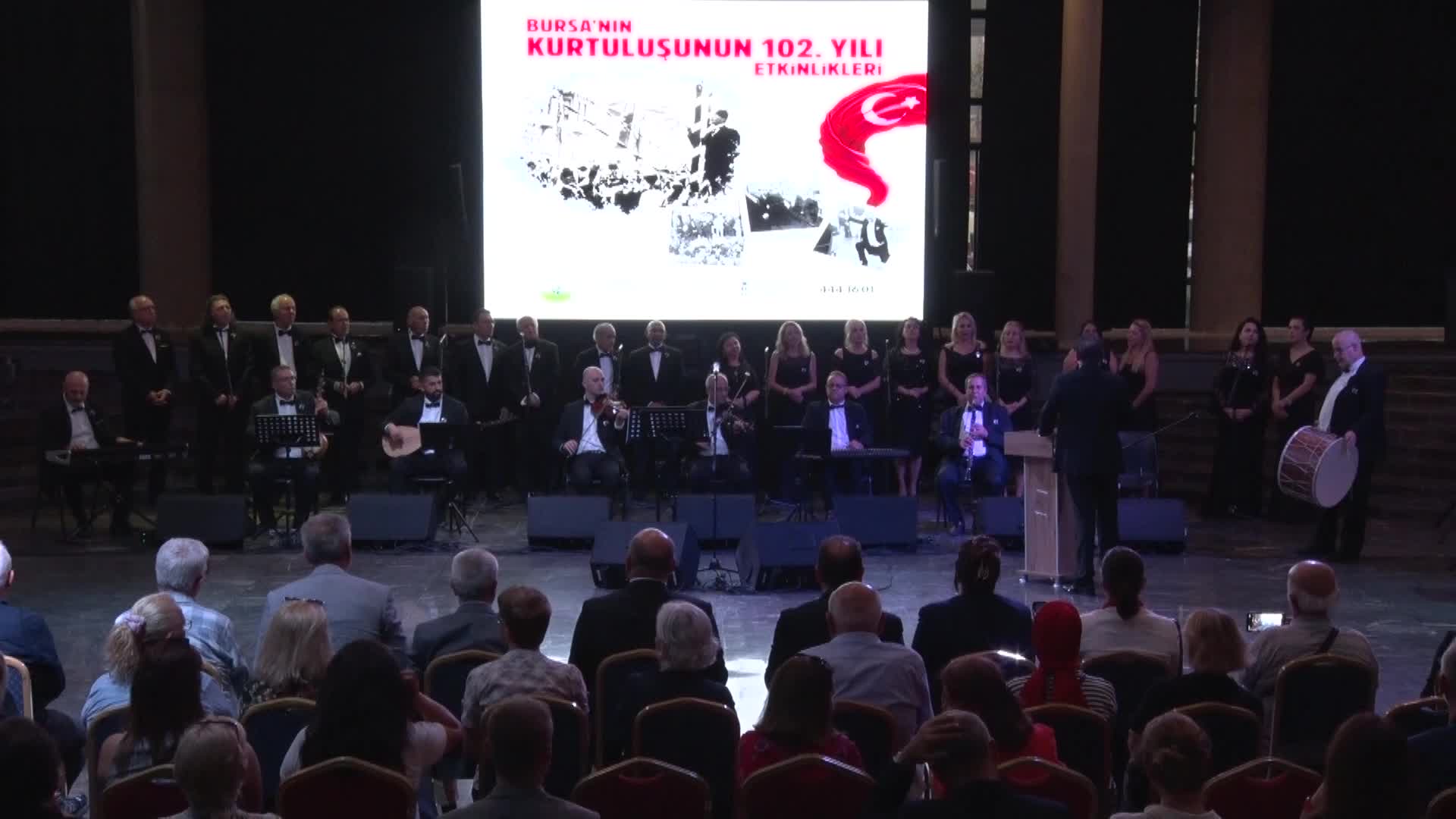 Osmangazi Belediyesi, Bursa'nın düşman işgalinden kurtuluşunun 102'nci yılını ‘Atatürk’ün Sevdiği Şarkılar’ konseri ile kutladı
