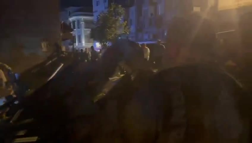 İstanbul İtfaiye Müdürlüğü: Fatih'teki göçüğün enkazında herhangi bir can kaybına rastlanmadı