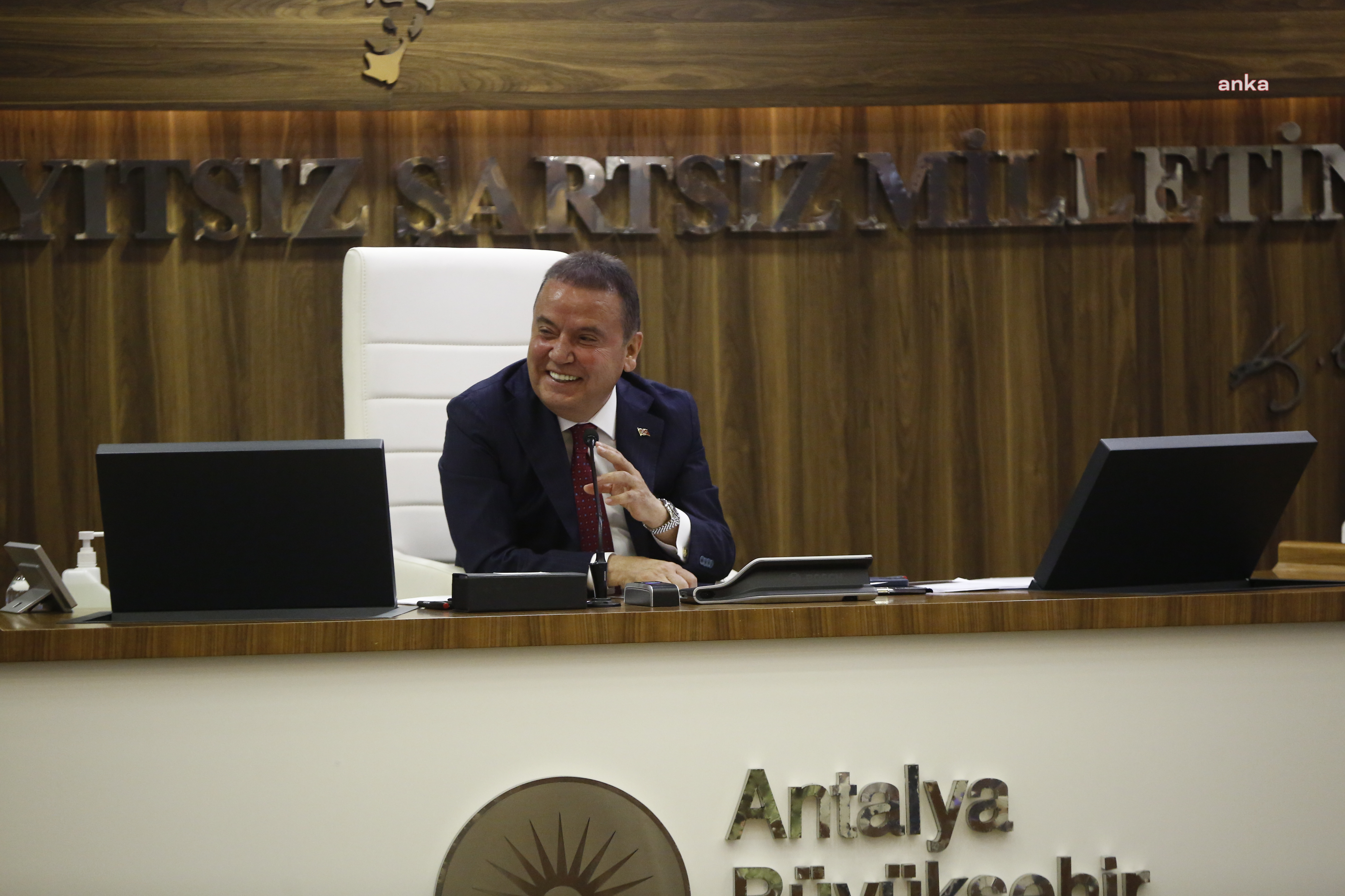 Antalya Büyükşehir Belediyesi 21 adet yeni itfaiye aracı alıyor