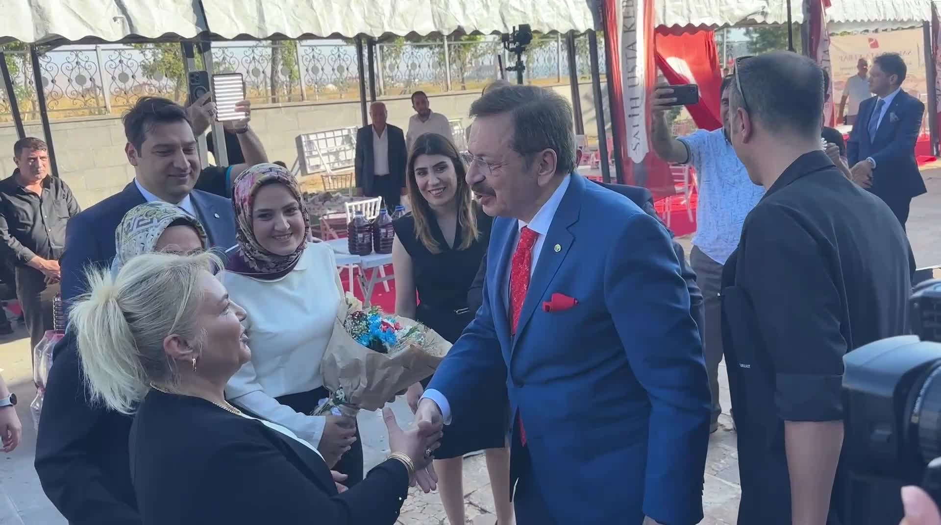 TOBB Başkanı Hisarcıklıoğlu: "Formül basit; huzur olmadan ticaret olmaz, ticaret olmadan da zenginlik olmaz"