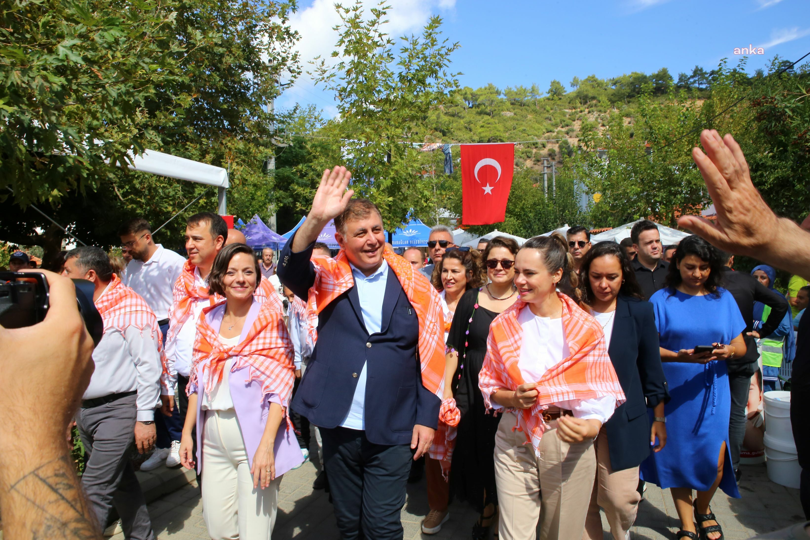 “12. Kavacık Üzüm Festivali” renkli görüntülerle başladı
