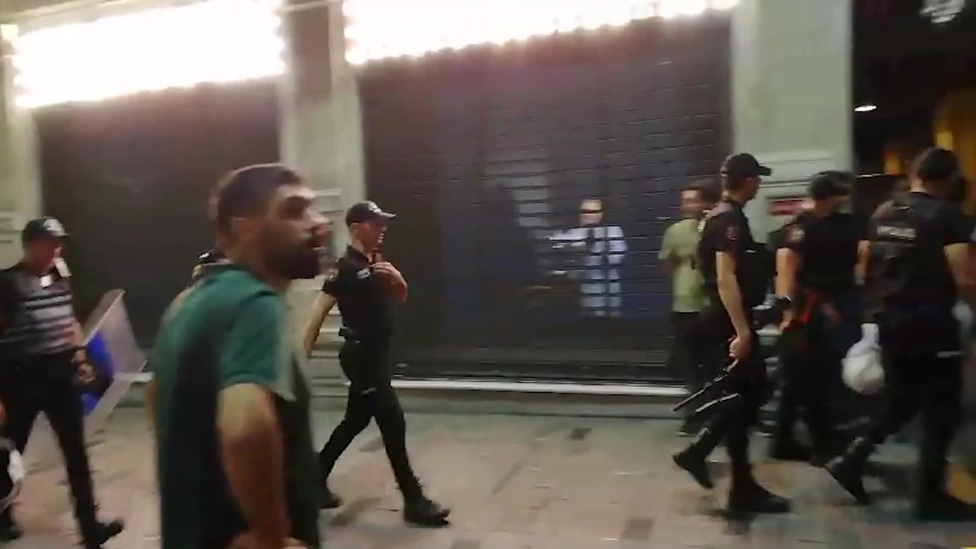 Kadın el emeği Pazarına gece baskını