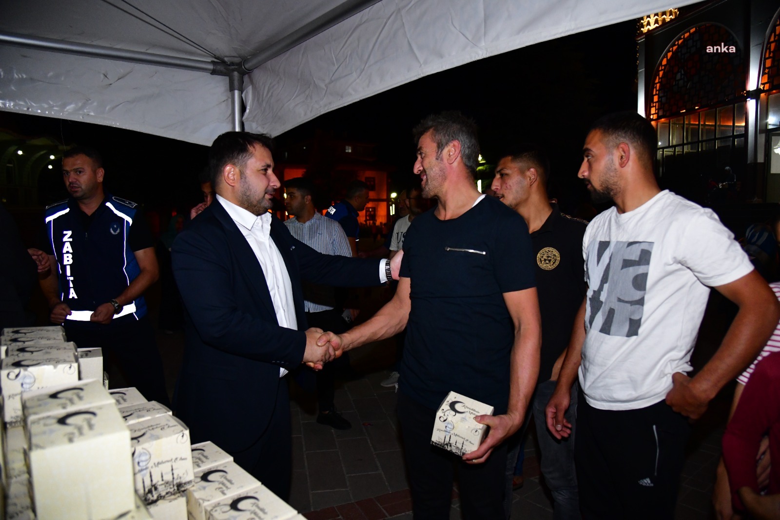 Kahramankazan Belediyesi'nden Mevlit Kandili'nde vatandaşlara kandil simiti ikramı