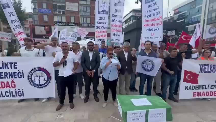EMADDER'liler Çerkezköy'de açıklama yaptı: Bizler borçlu değil alacaklıyız