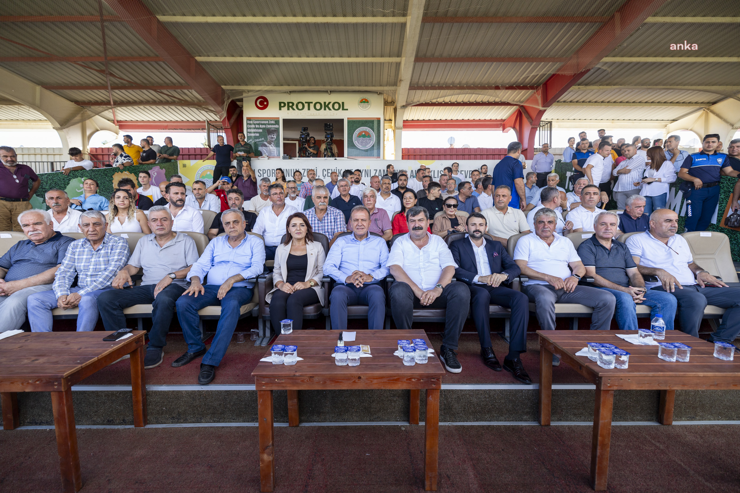 Mersin Büyükşehir Belediye Başkanı Seçer, Fındıkpınarı ve Ayvagediği Süper Kupa Finali’ni izledi