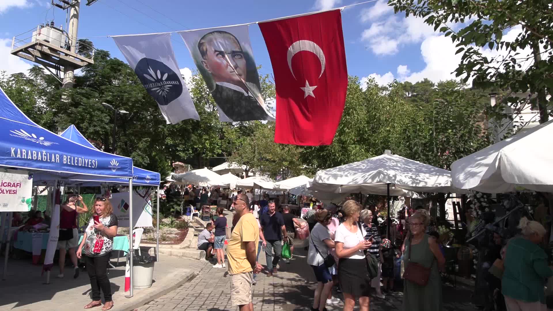 Karabağlar Belediyesi'nin Kavacık Üzüm Festivali sona erdi