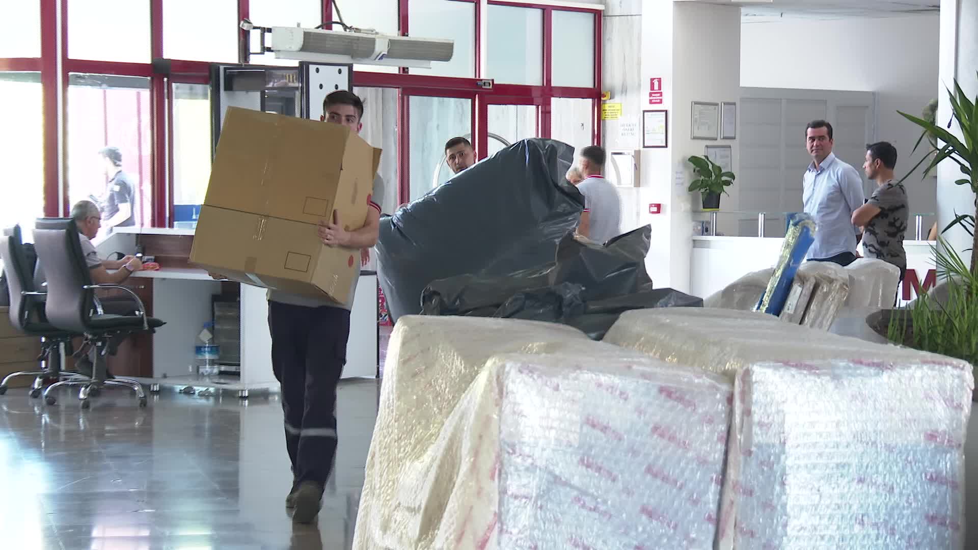 İzmir Büyükşehir Belediyesi'ne bağlı Zübeyde Hanım Huzurevi’ne anlamlı destek