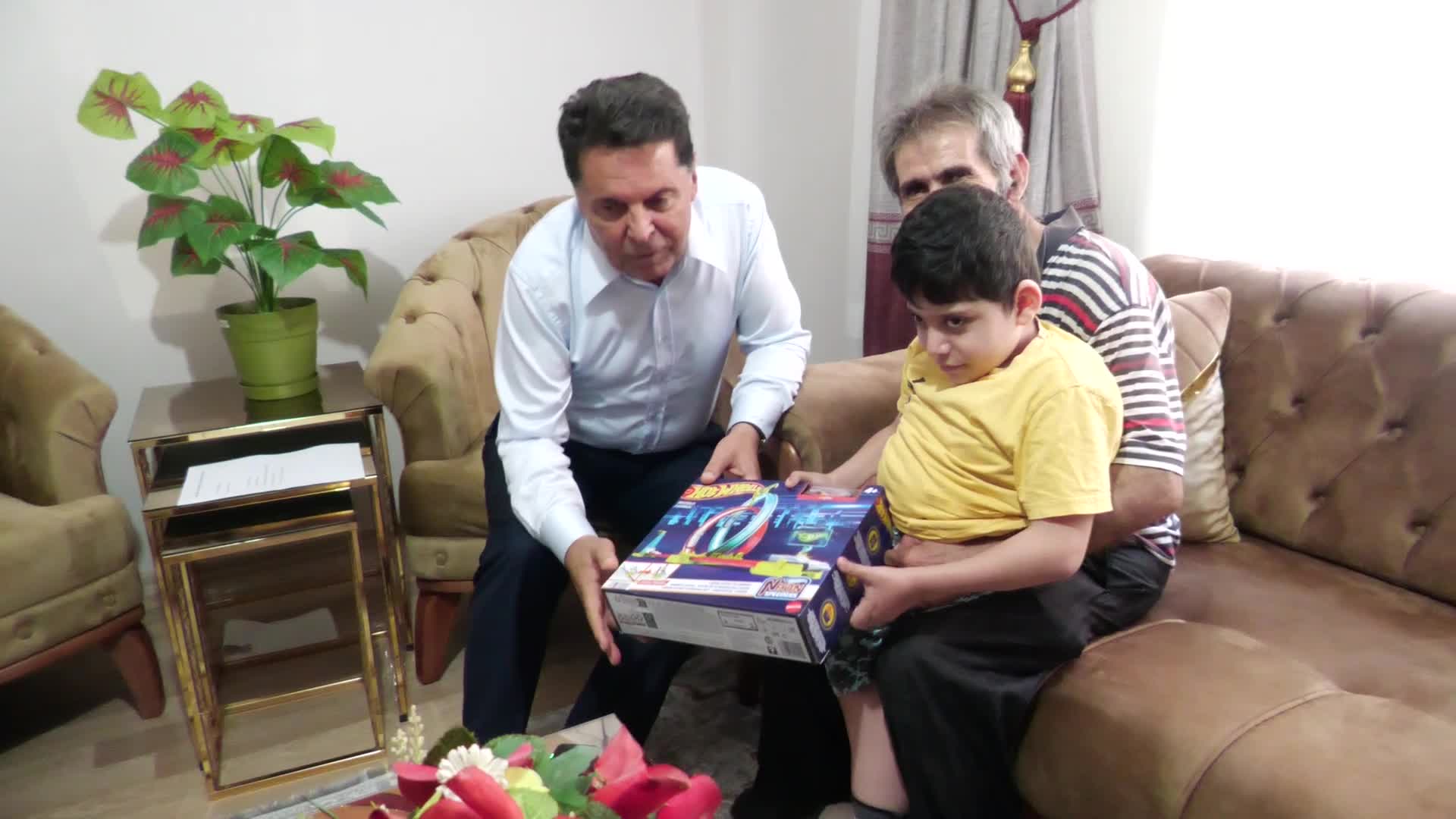 Esenyurt Belediye Başkanı Özer: "Bir devletin gücü, bir ailenin durumu ile orantılıdır