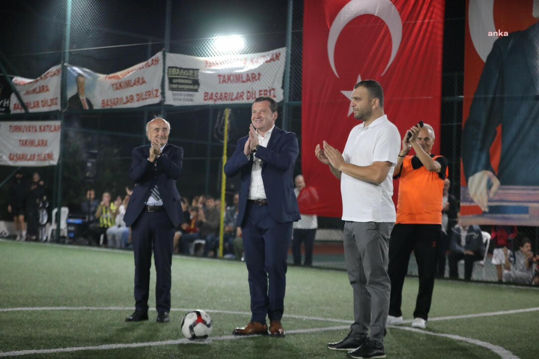 Çantaköy Spor Festivali Futbol Turnuvası'nın final maçı, Silivri Belediye Başkanı Balcıoğlu'nun vuruşuyla başladı