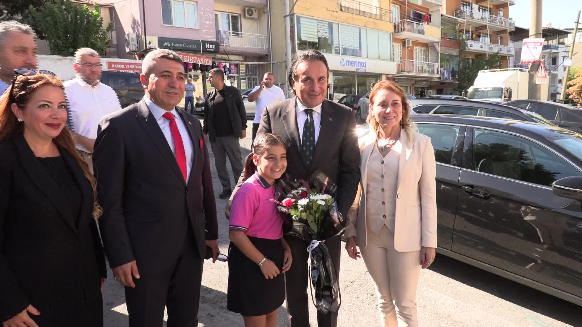 Konak Belediye Başkanı Mutlu İlköğretim Haftası’nı öğrencilerle birlikte kutladı