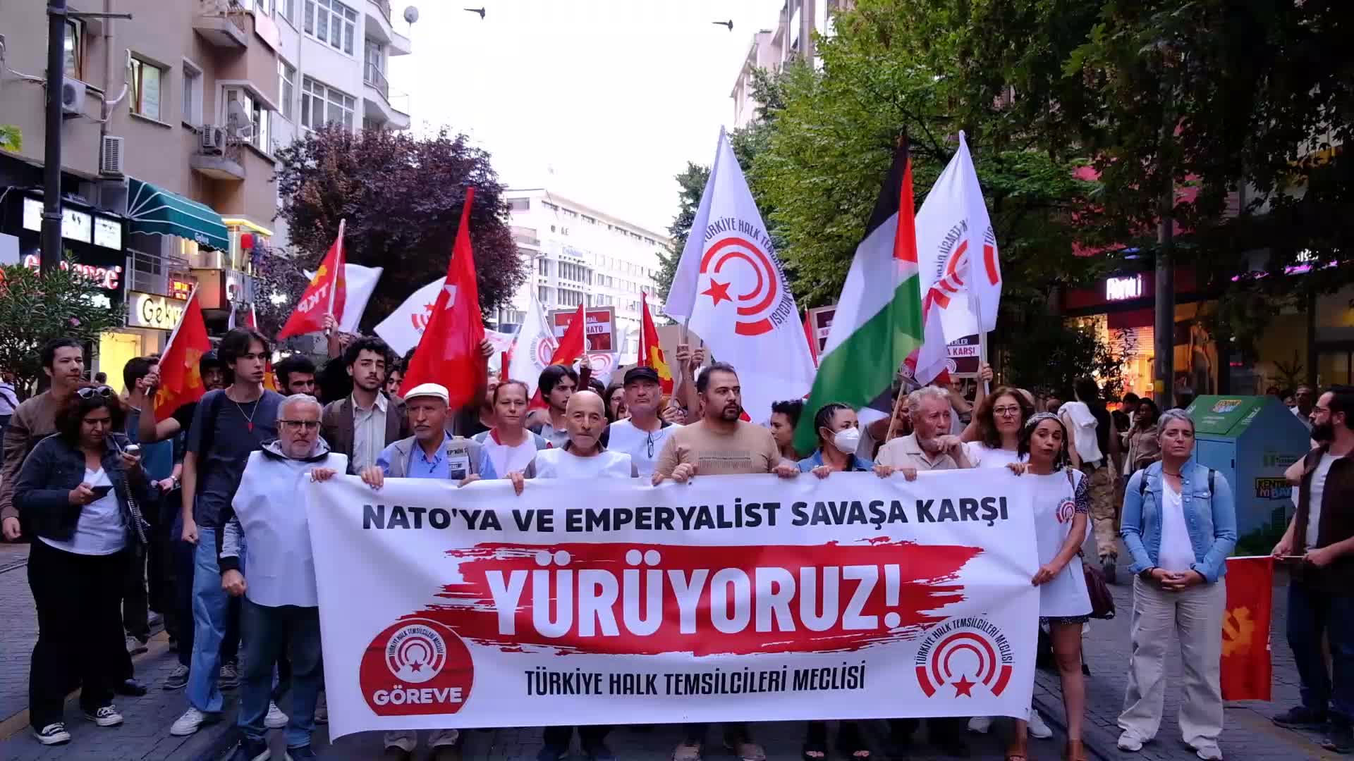 İncirlik Üssü'ne yürüyüş başlatan Türkiye Halk Temsilcileri Meclisi üyeleri, Eskişehir’de