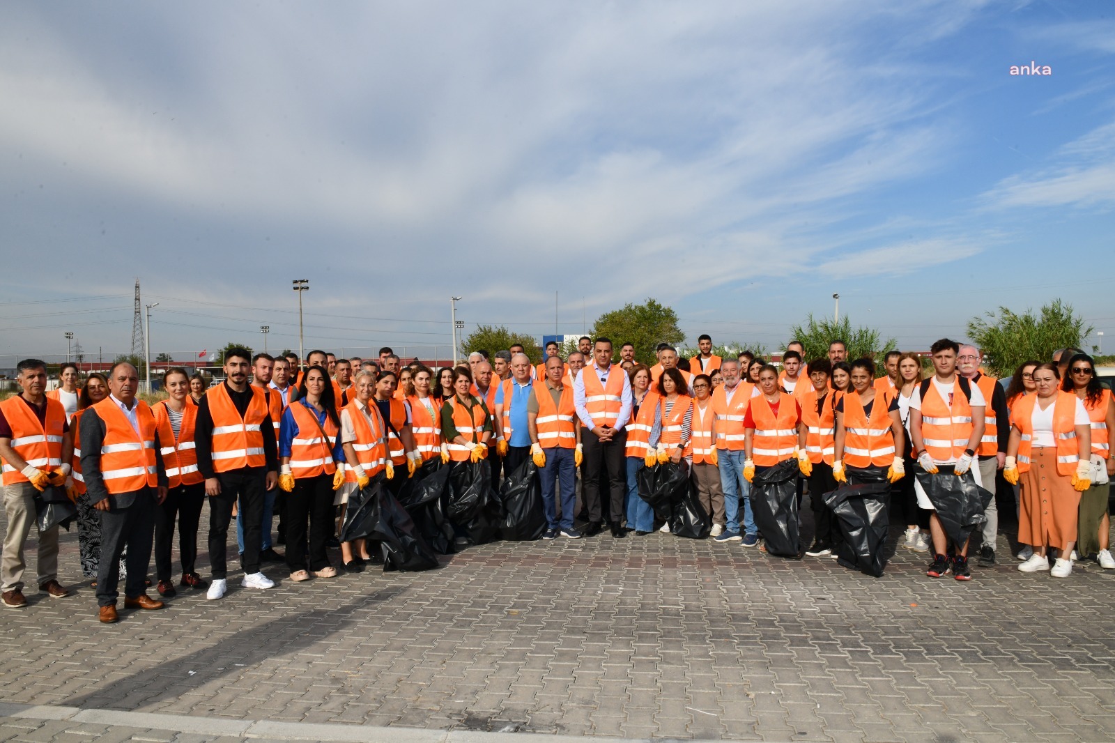 Çiğli’de kapsamlı çevre temizliği