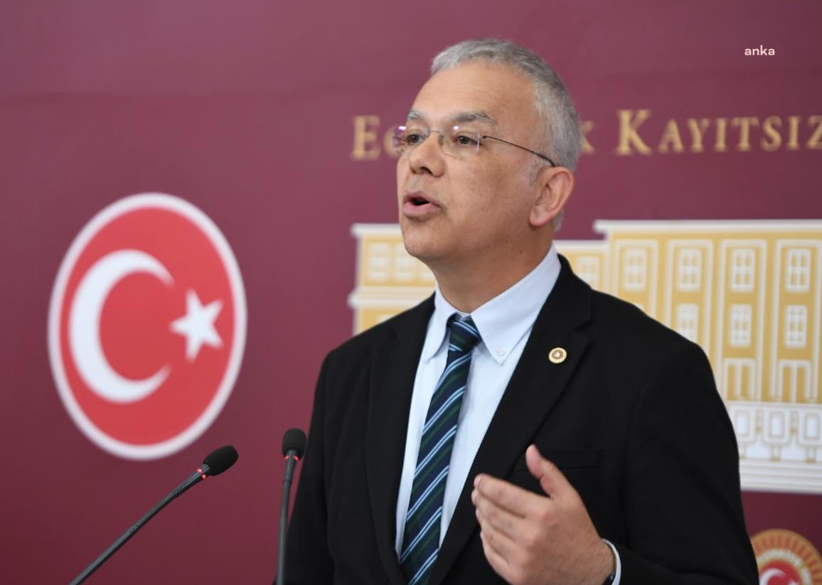 Kayıhan Pala'dan Sağlık Bakanı Memişoğlu'na: "Kadınların sağlık verileri neden babalarına bildiriliyor?"