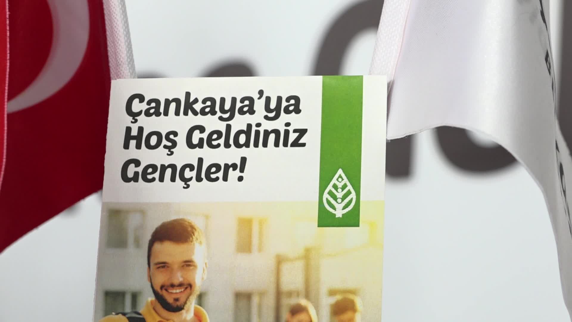 Çankaya Belediyesi öğrencileri AŞTİ'de “Yeni Evinize Hoş Geldiniz” masasında karşılıyor