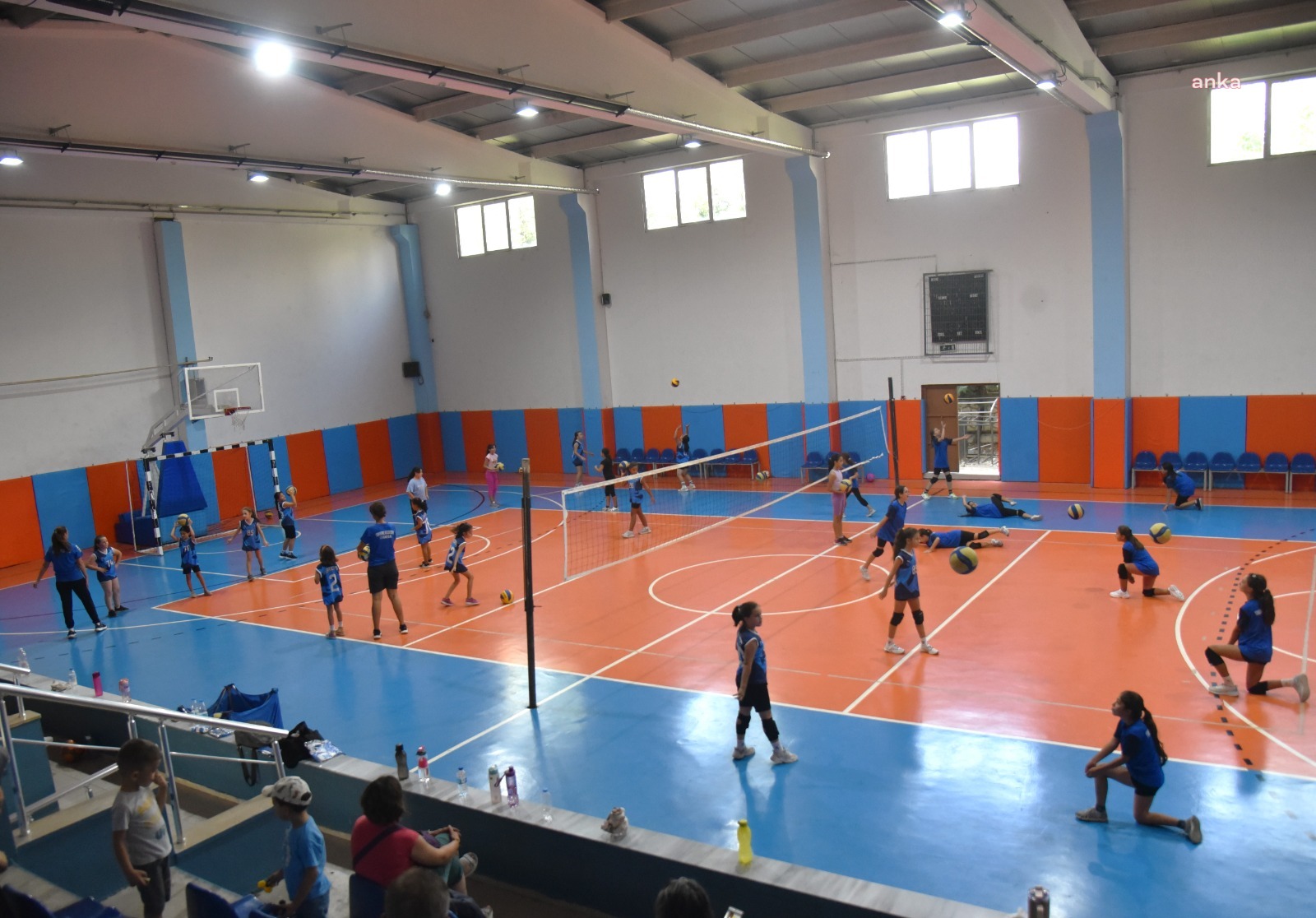 Yunusemre'de kış spor okulu kursları başladı