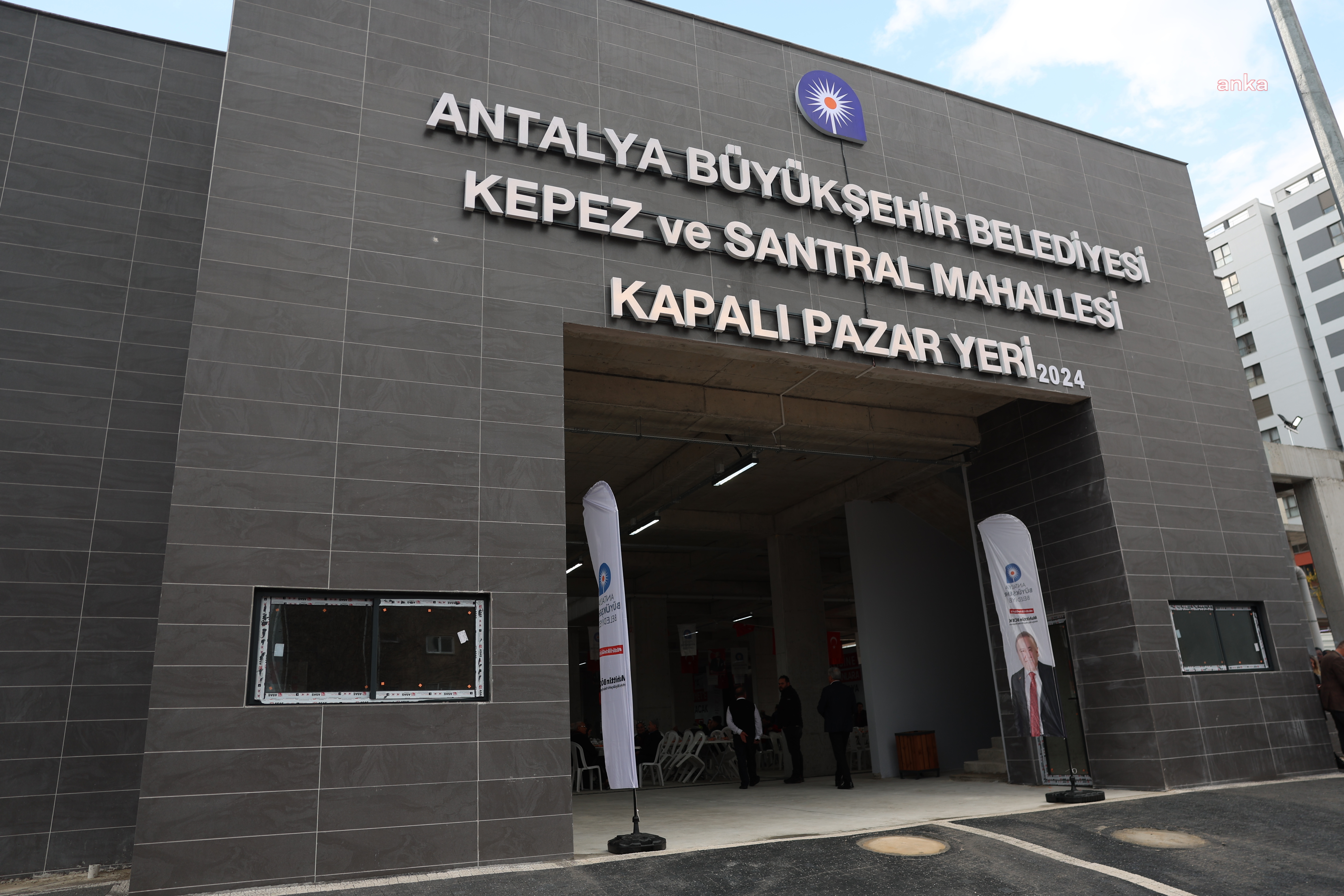 Antalya’da Kepez ve Santral Mahalleleri Kentsel Dönüşüm Projesi’nde daireler hak sahiplerine teslim ediliyor