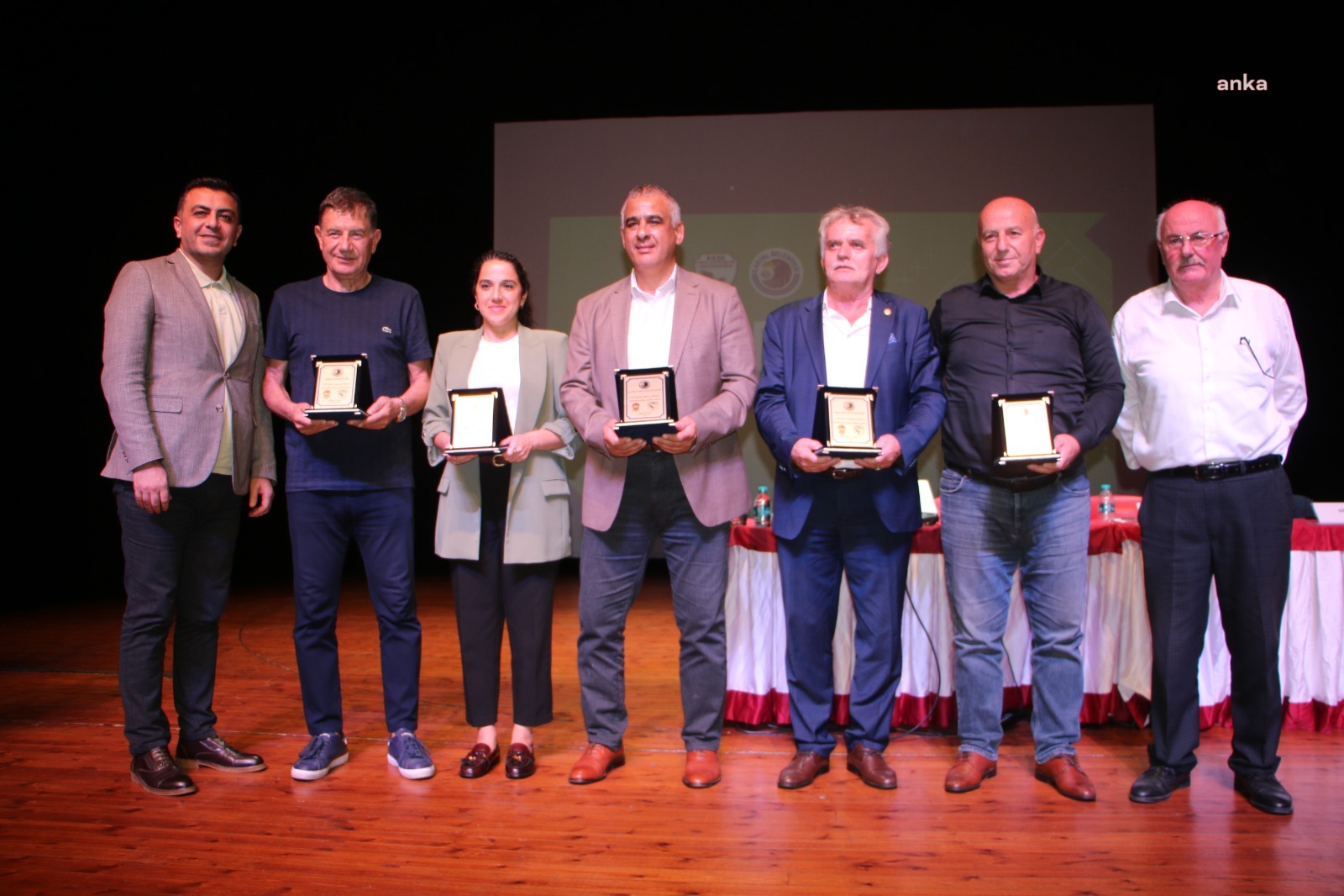 Kartal Belediyesi’nden futbol semineri