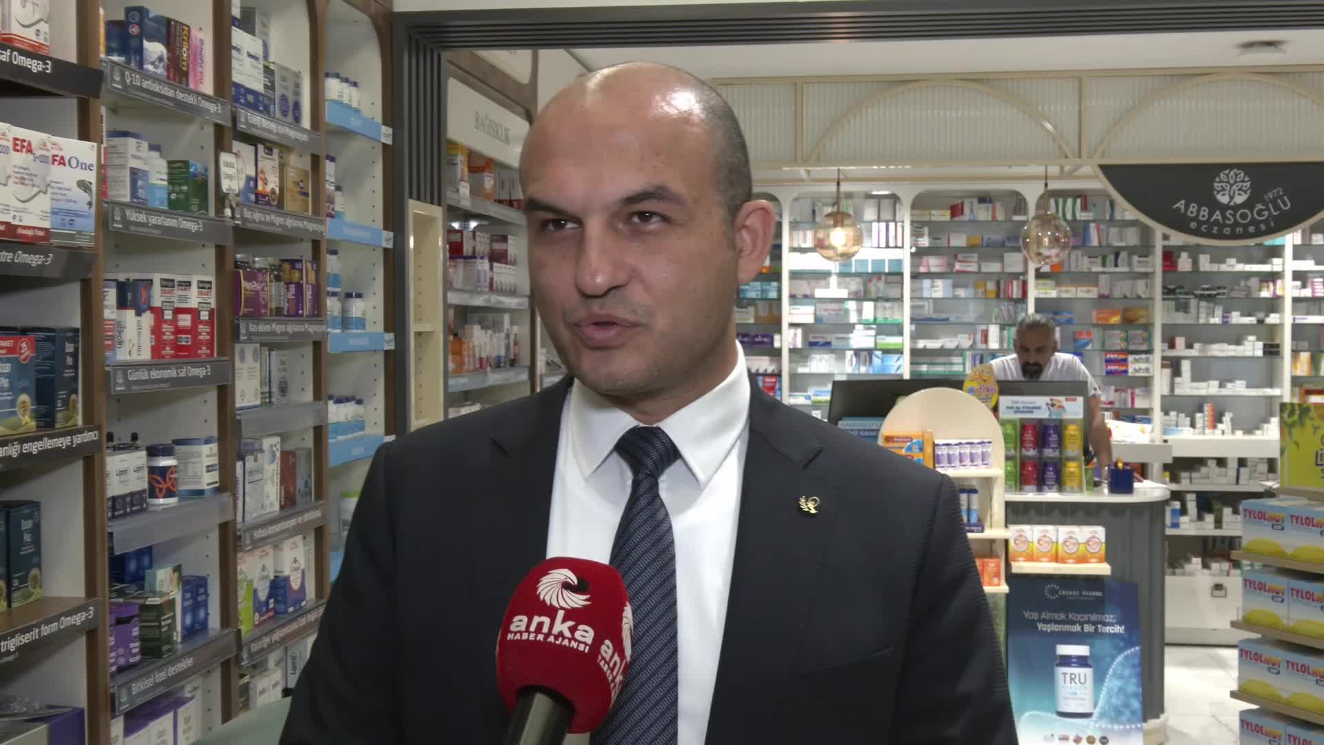 İthal ilaç problemi artıyor, beş ilaçtan biri bulunamıyor... Ankara Eczacı Odası Başkanı Abbasoğlu: Hastalar eczane eczane gezmek durumunda kalıyor