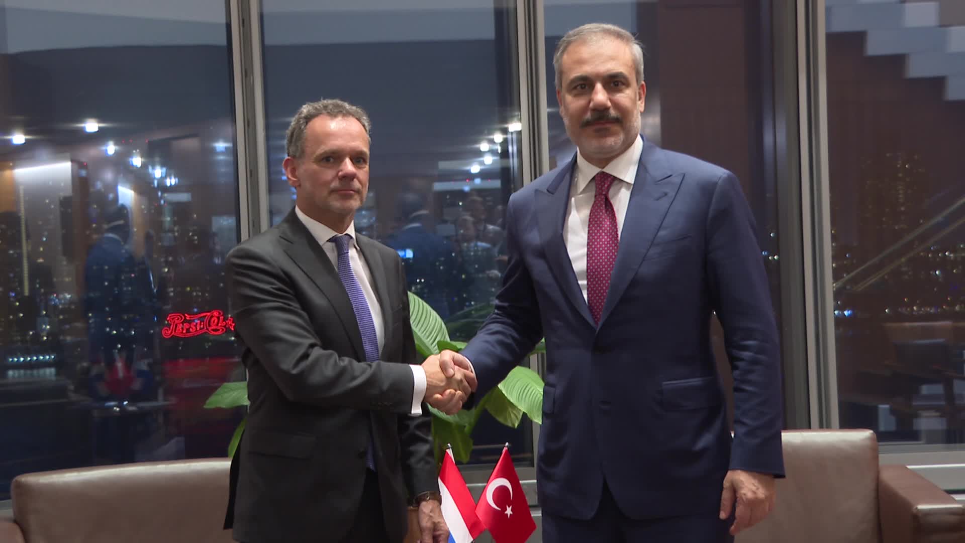 Dışişleri Bakanı Hakan Fidan Mısırlı ve Hollandalı mevkidaşları ile görüştü