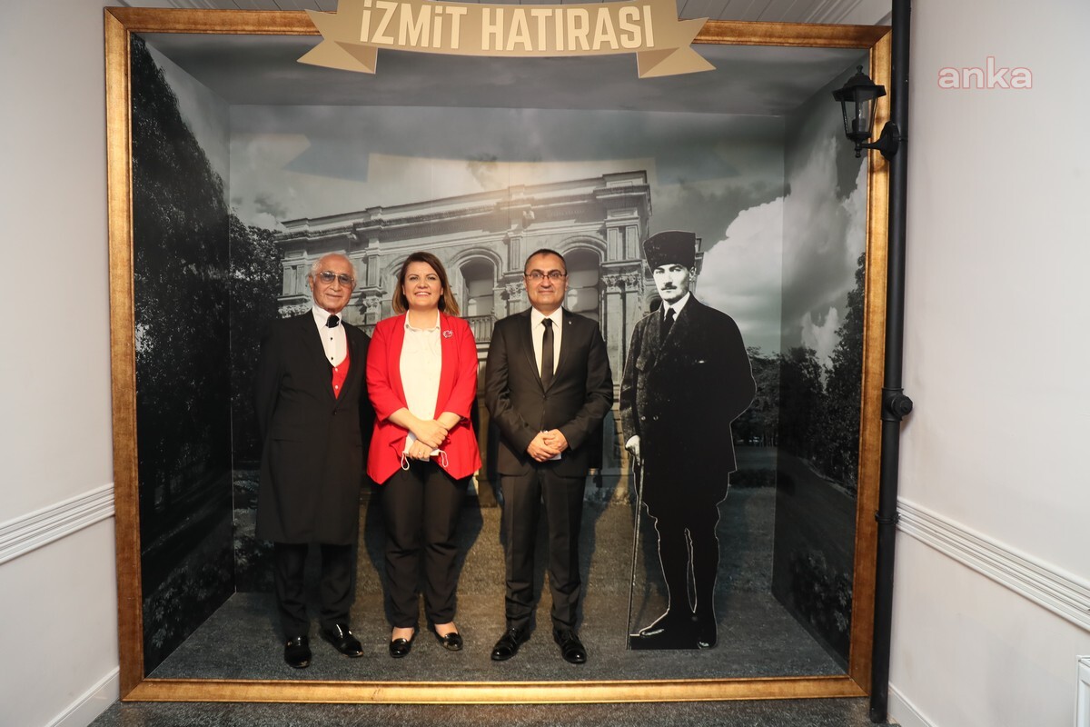 İZMİT, TÜRKİYE'NİN EN ZENGİN ATATÜRK MÜZESİNE KAVUŞTU
