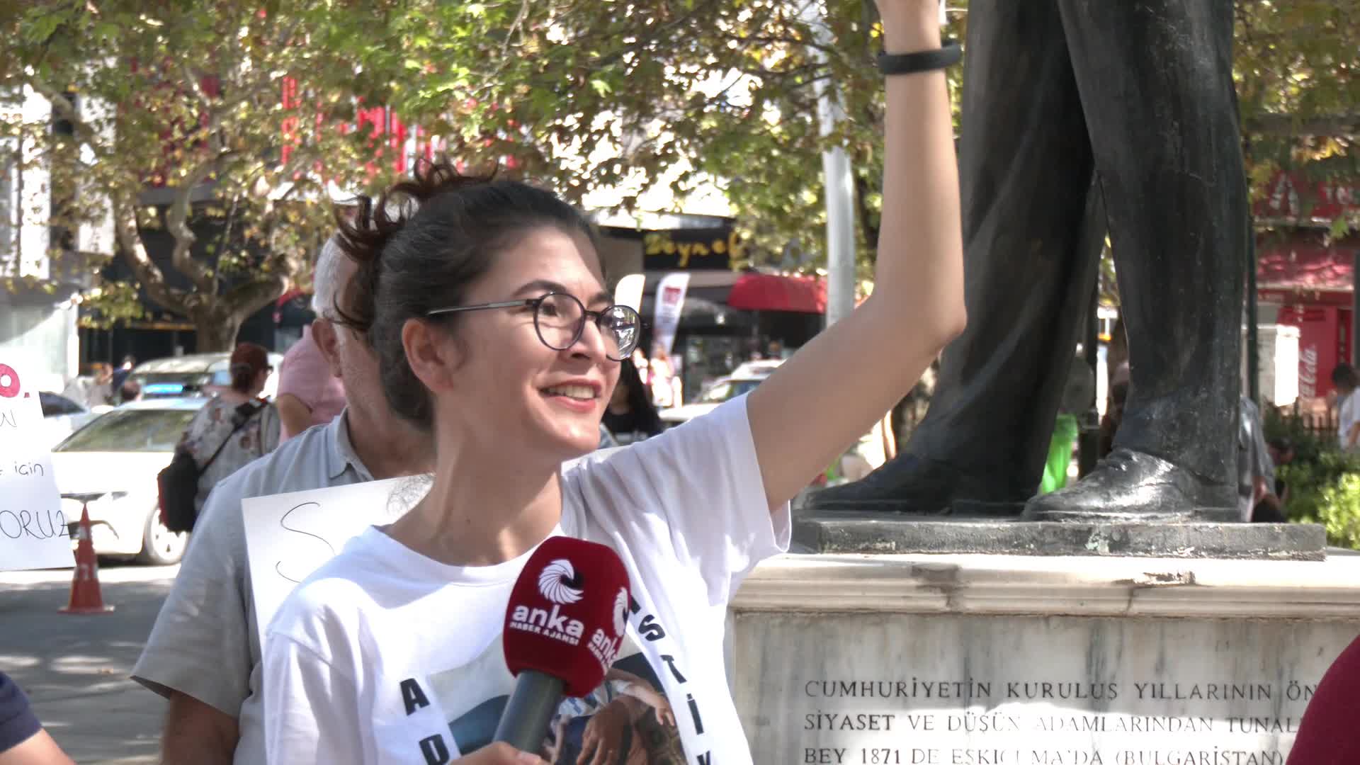 Depremzede Döne Kaya: ''Adaletin kıvılcımı ilk defa dün atıldı, bugünden itibaren bu kıvılcımı daha da büyütmek zorundayız"