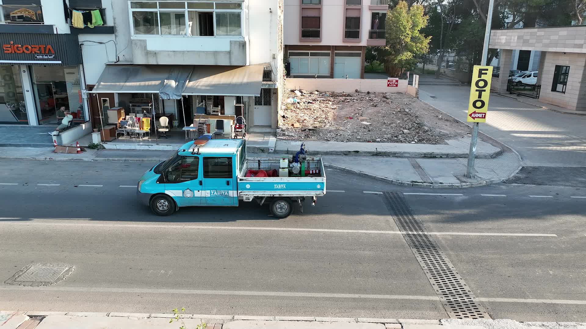 Buca Belediyesi beyaz sineklere karşı ilaçlama başlattı