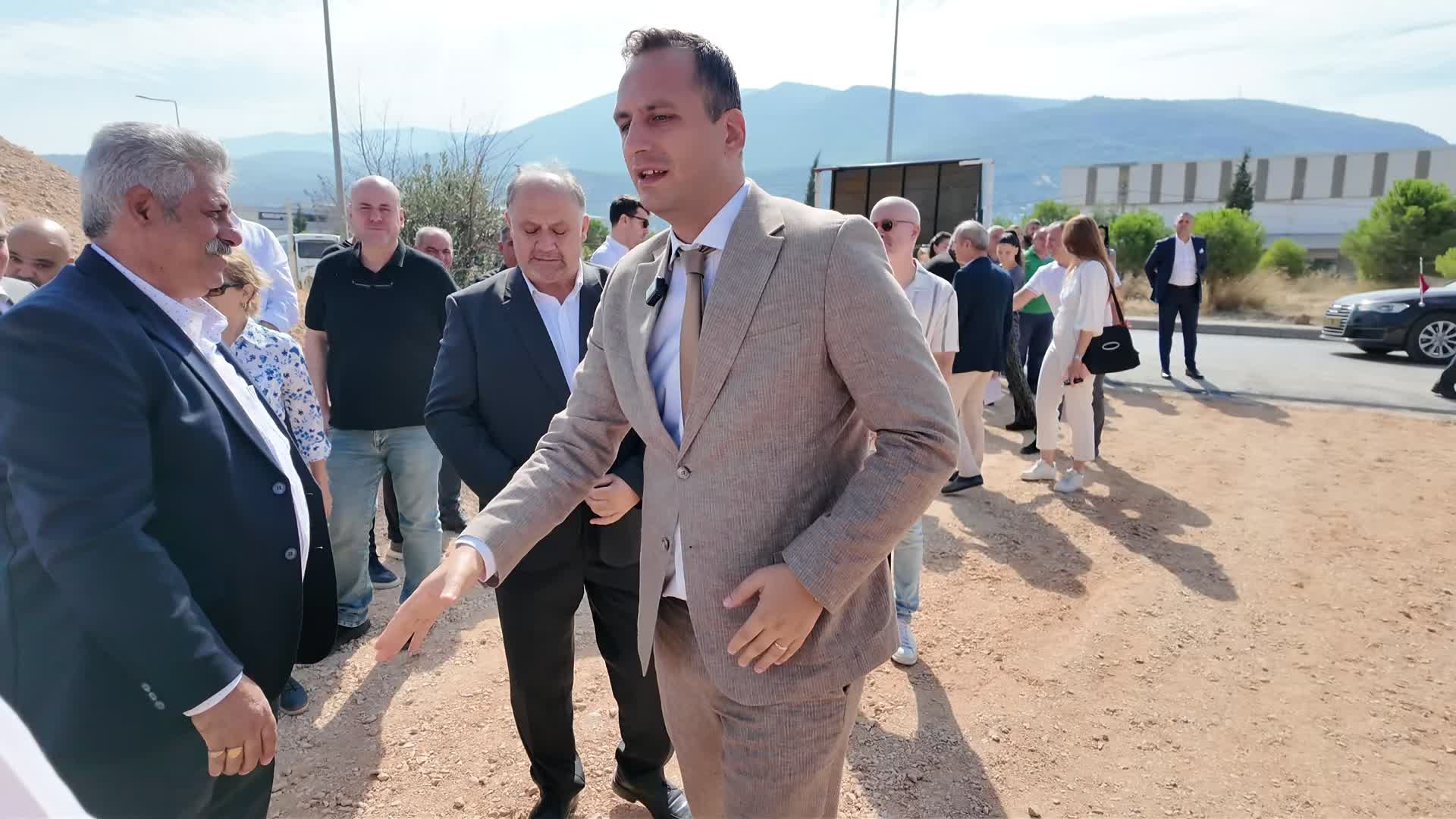 Bornova'da yerel üretime destek için Pınarbaşı Kent Bostanı açıldı